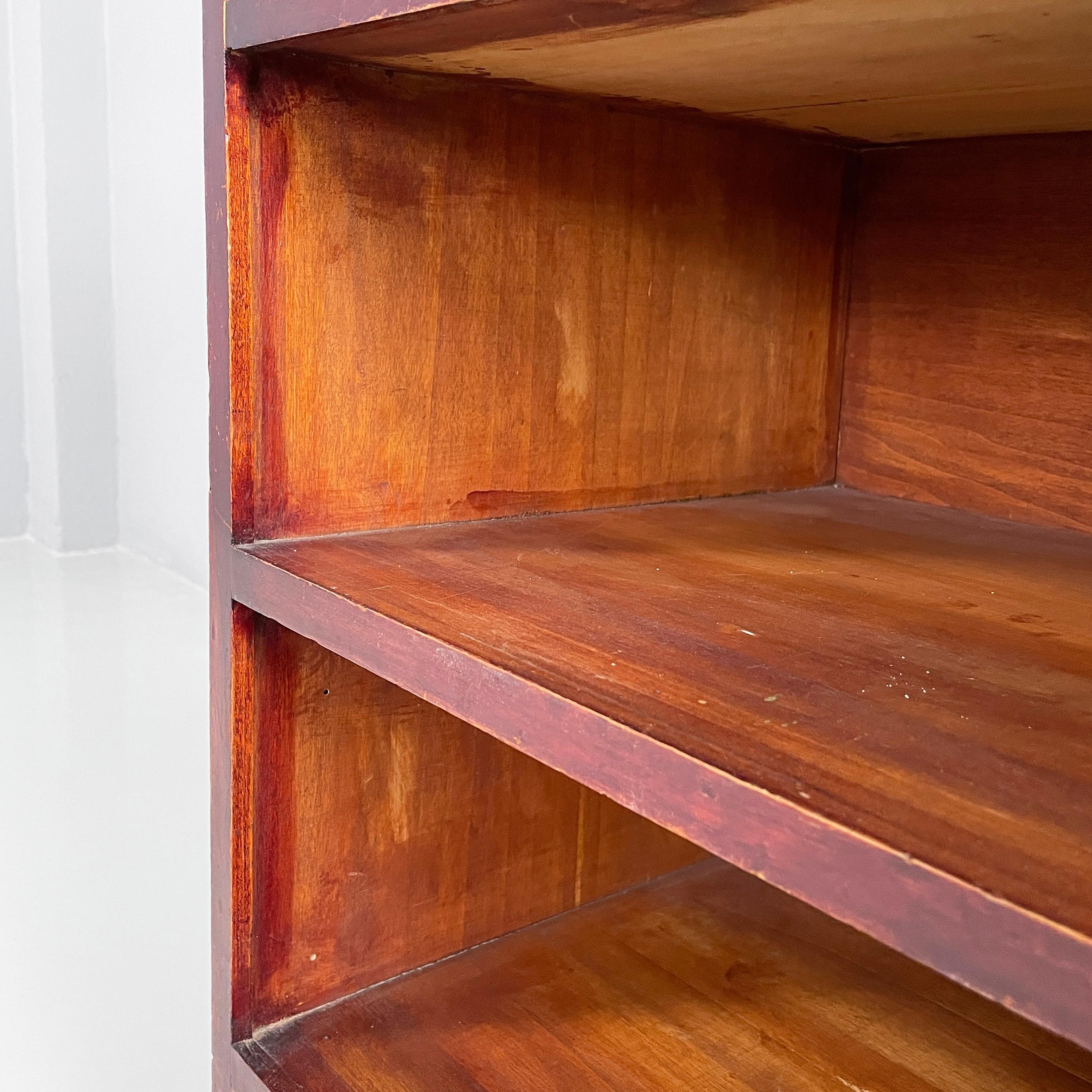 Italian Art Deco rectangular bookcase in red wood, 1940s For Sale 6