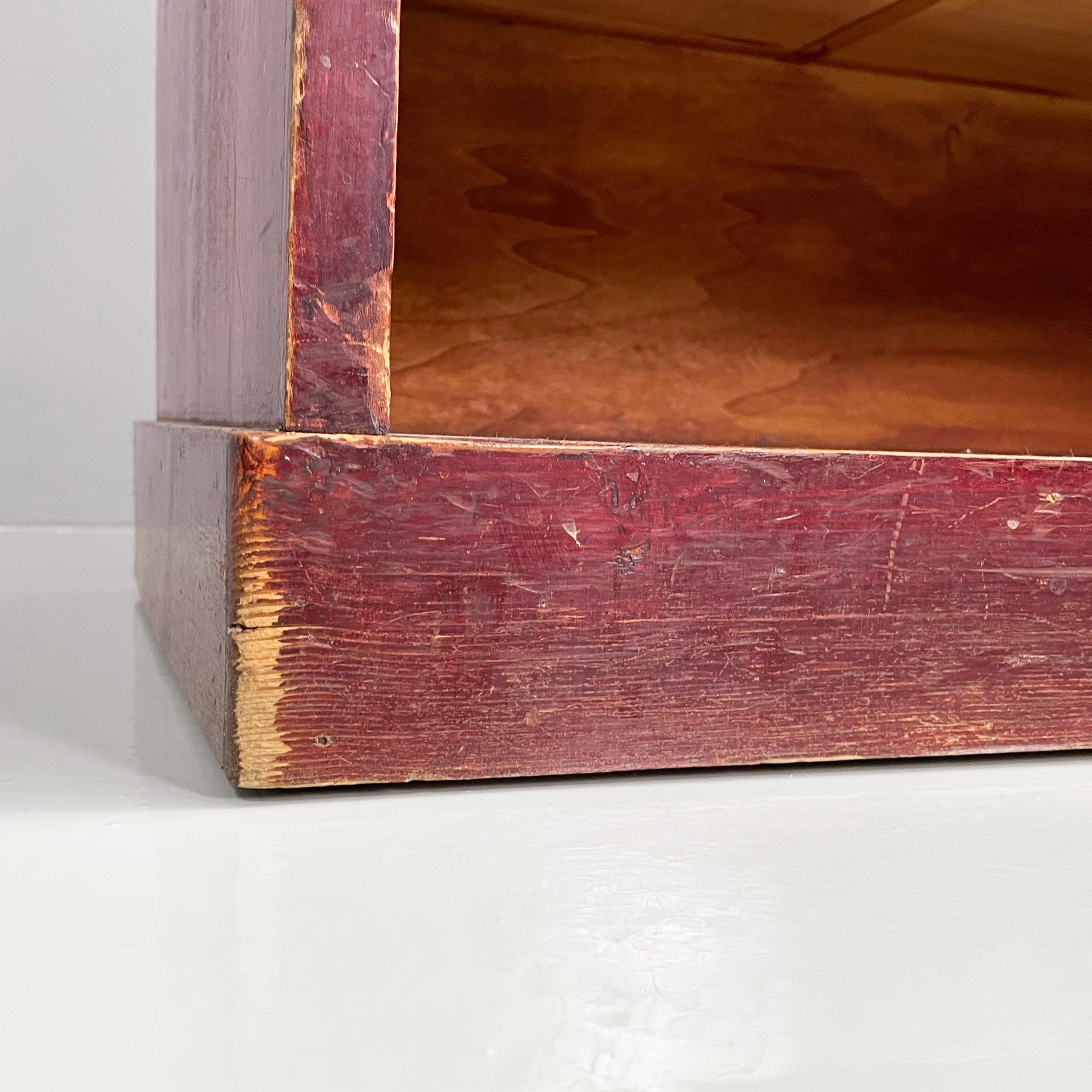 Italian Art Deco rectangular bookcase in red wood, 1940s For Sale 13