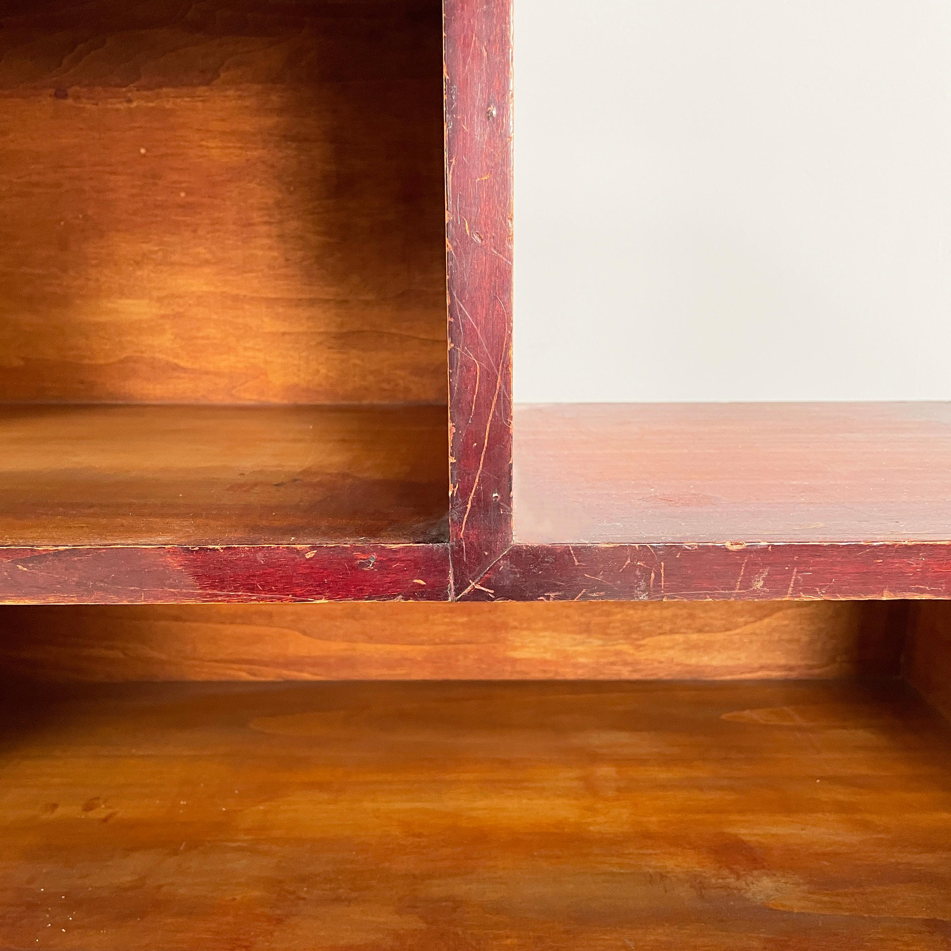 Italian Art Deco rectangular bookcase in red wood, 1940s For Sale 4