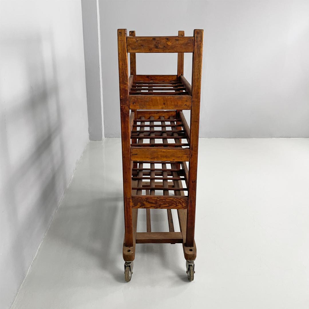 Italian art deco rectangular wooden cart, 1920s In Fair Condition For Sale In MIlano, IT