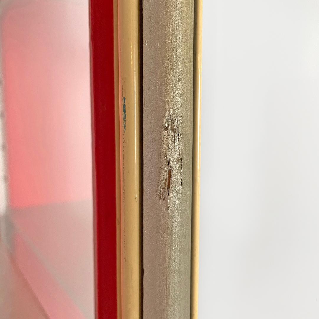 Vitrina italiana Art Decó roja de metal pintado de rojo y cristal transparente, años 40 en venta 6