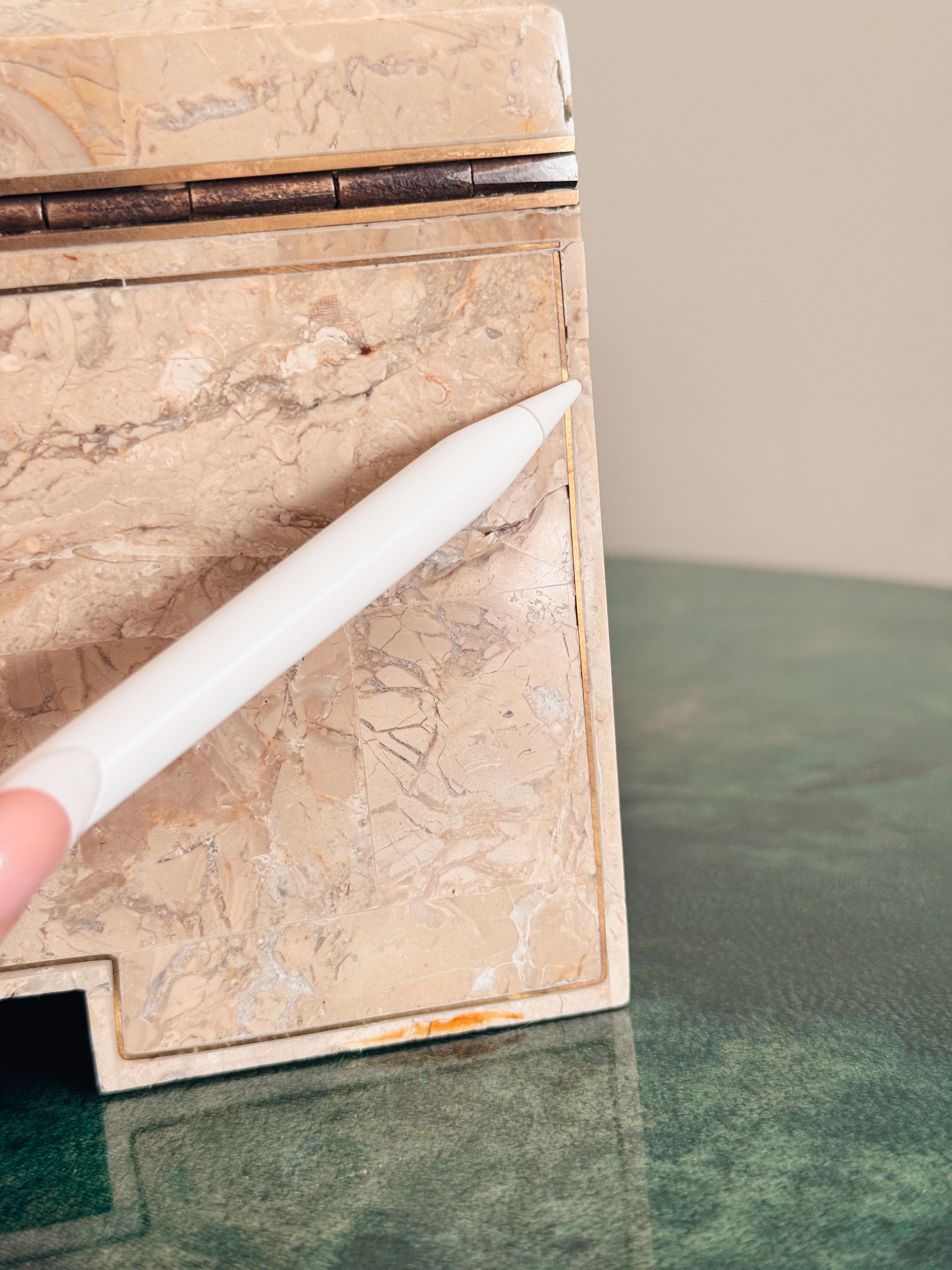 Italian Art Deco Revival Fossil Limestone & Brass Box, Mahogany Interior 1970s en vente 6