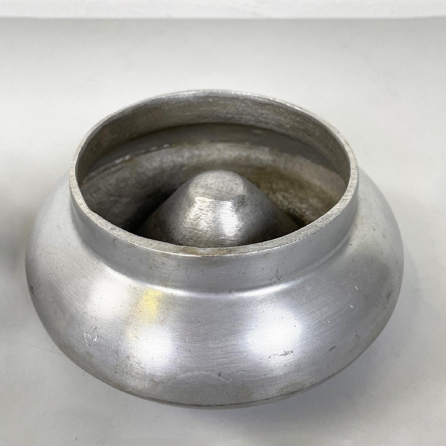 Italian Art Deco round aluminum ashtray with removable top, 1930s For Sale 7