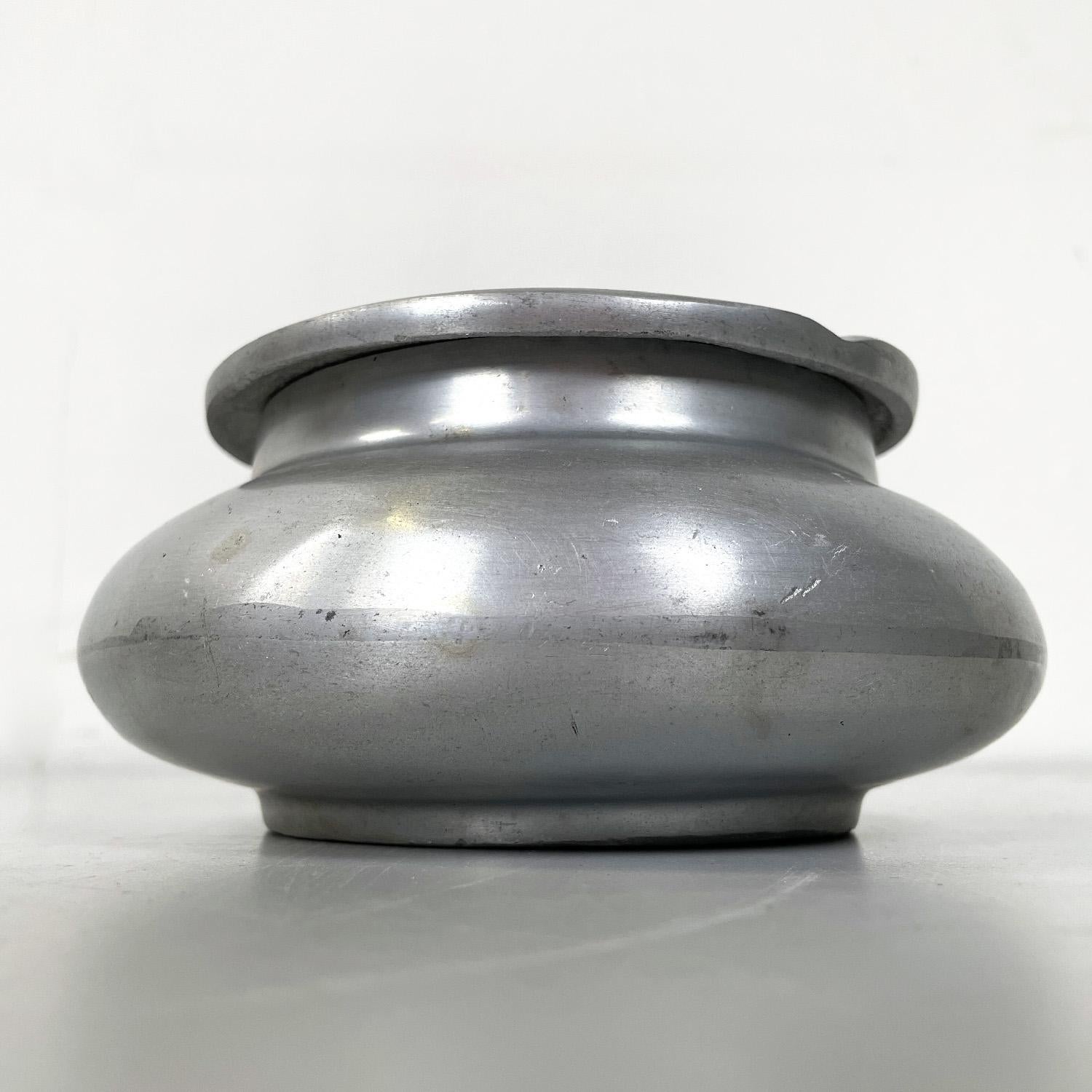 Italian Art Deco round aluminum ashtray with removable top, 1930s In Good Condition For Sale In MIlano, IT