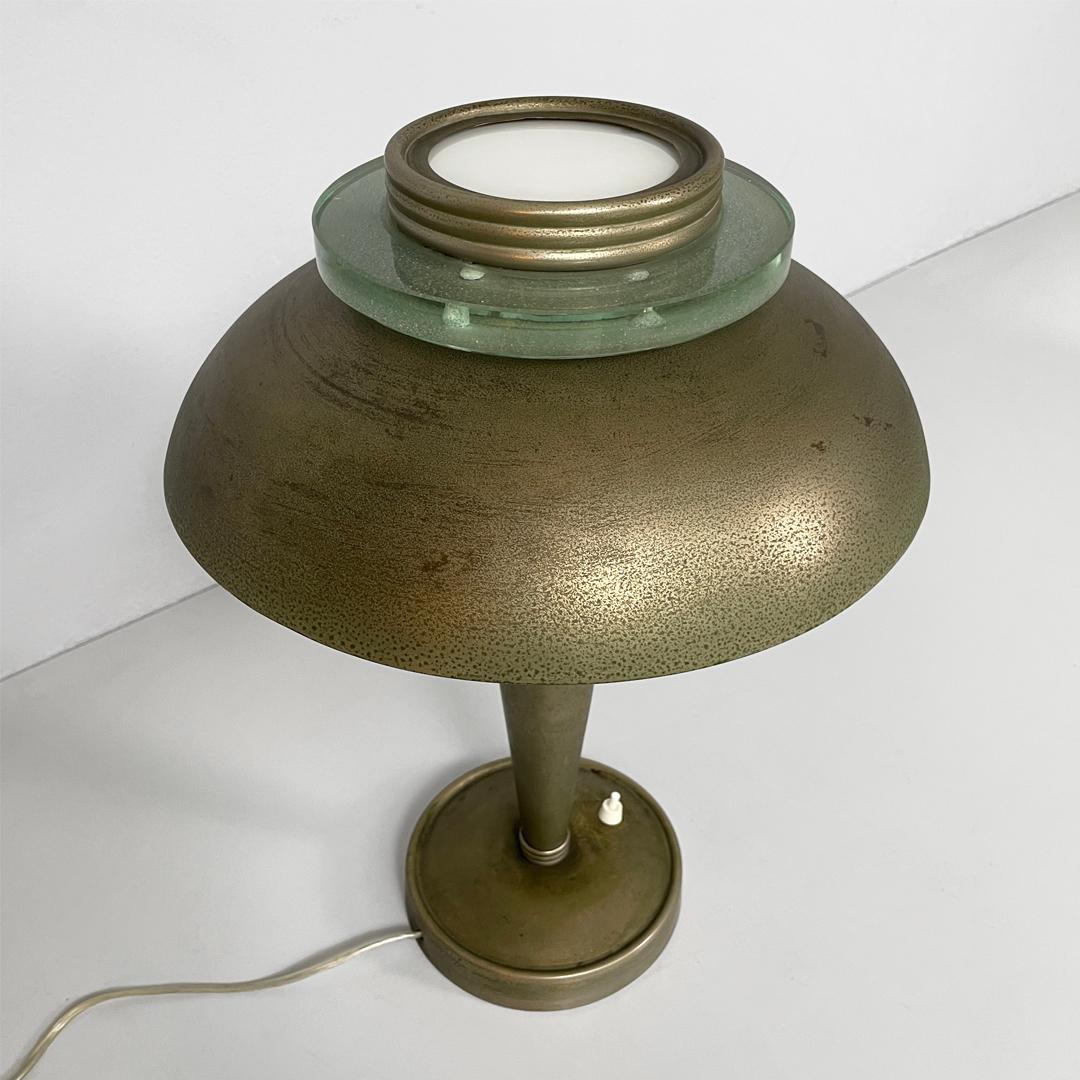 Italienische runde Tischlampe aus Messing und Glas, 1930er Jahre, Art Deco (Mitte des 20. Jahrhunderts) im Angebot