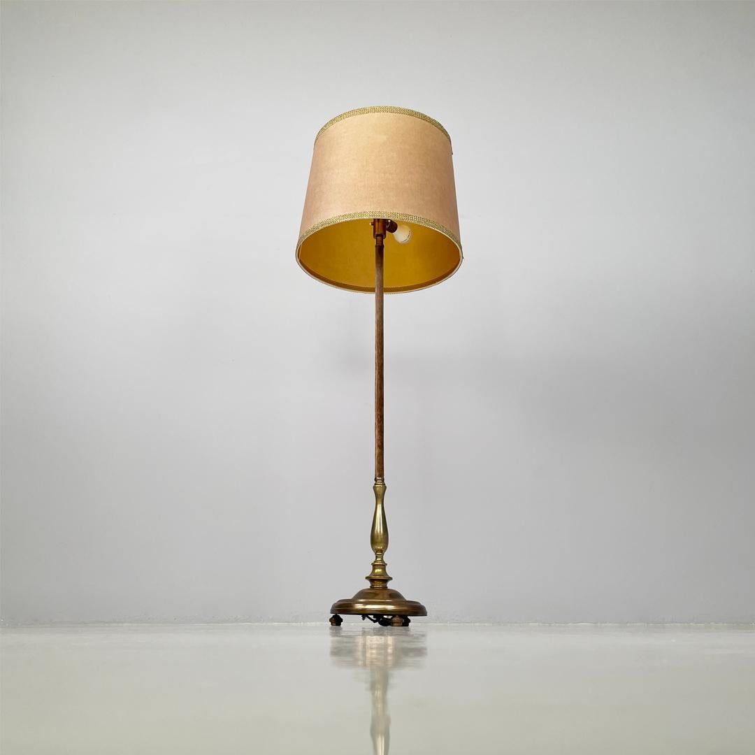 Italian Art Deco round velvet and brass floor lamp, 1940s For Sale 9