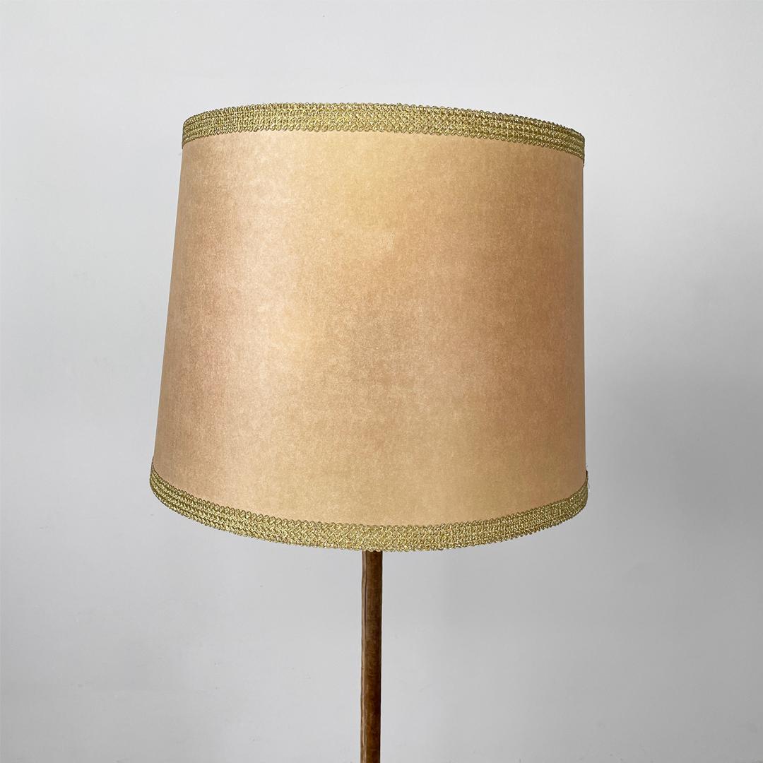 Italian Art Deco round velvet and brass floor lamp, 1940s For Sale 10