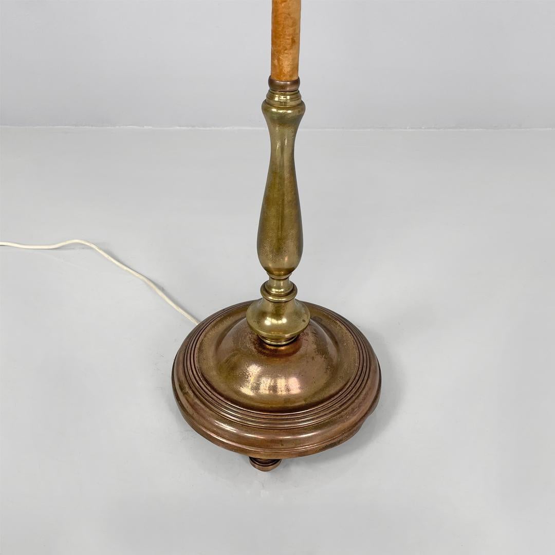 Italian Art Deco round velvet and brass floor lamp, 1940s For Sale 12