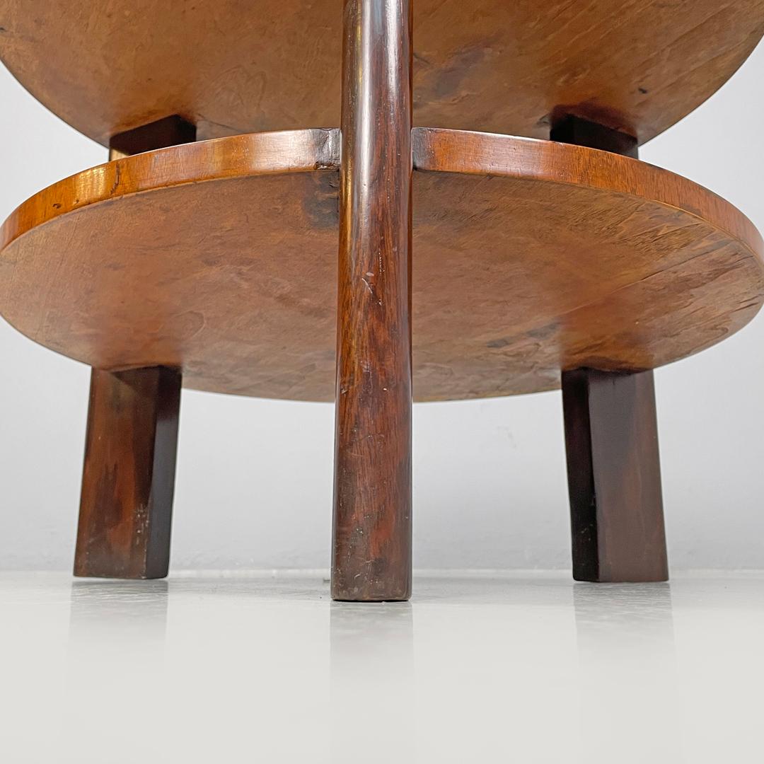 Runder italienischer Art-Déco-Couchtisch aus Holz mit zwei Platten und drei Beinen, 1930er Jahre im Angebot 9