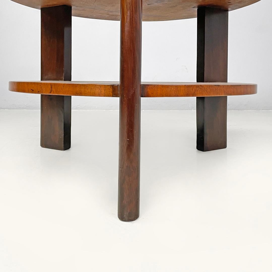 Runder italienischer Art-Déco-Couchtisch aus Holz mit zwei Platten und drei Beinen, 1930er Jahre im Angebot 10