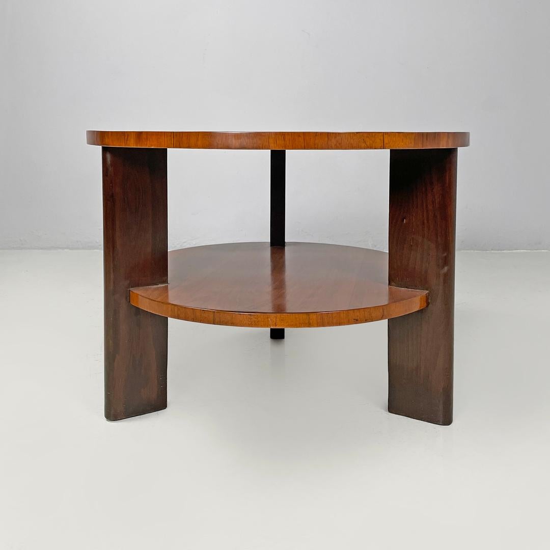 Runder italienischer Art-Déco-Couchtisch aus Holz mit zwei Platten und drei Beinen, 1930er Jahre (Art déco) im Angebot