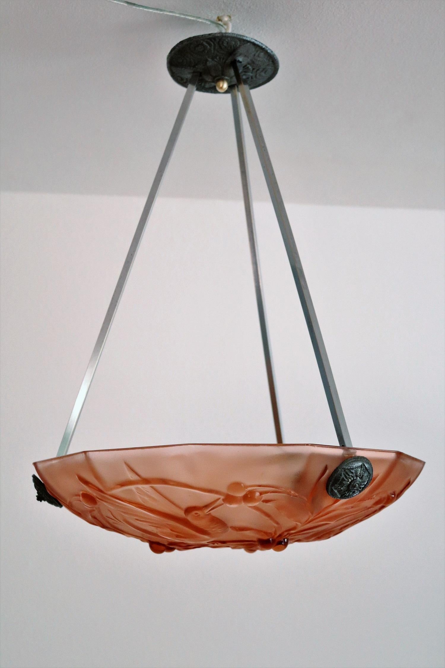 Italian Art Deco Sculptured Glass and Chrome Chandelier in Pink, 1940s For Sale 13