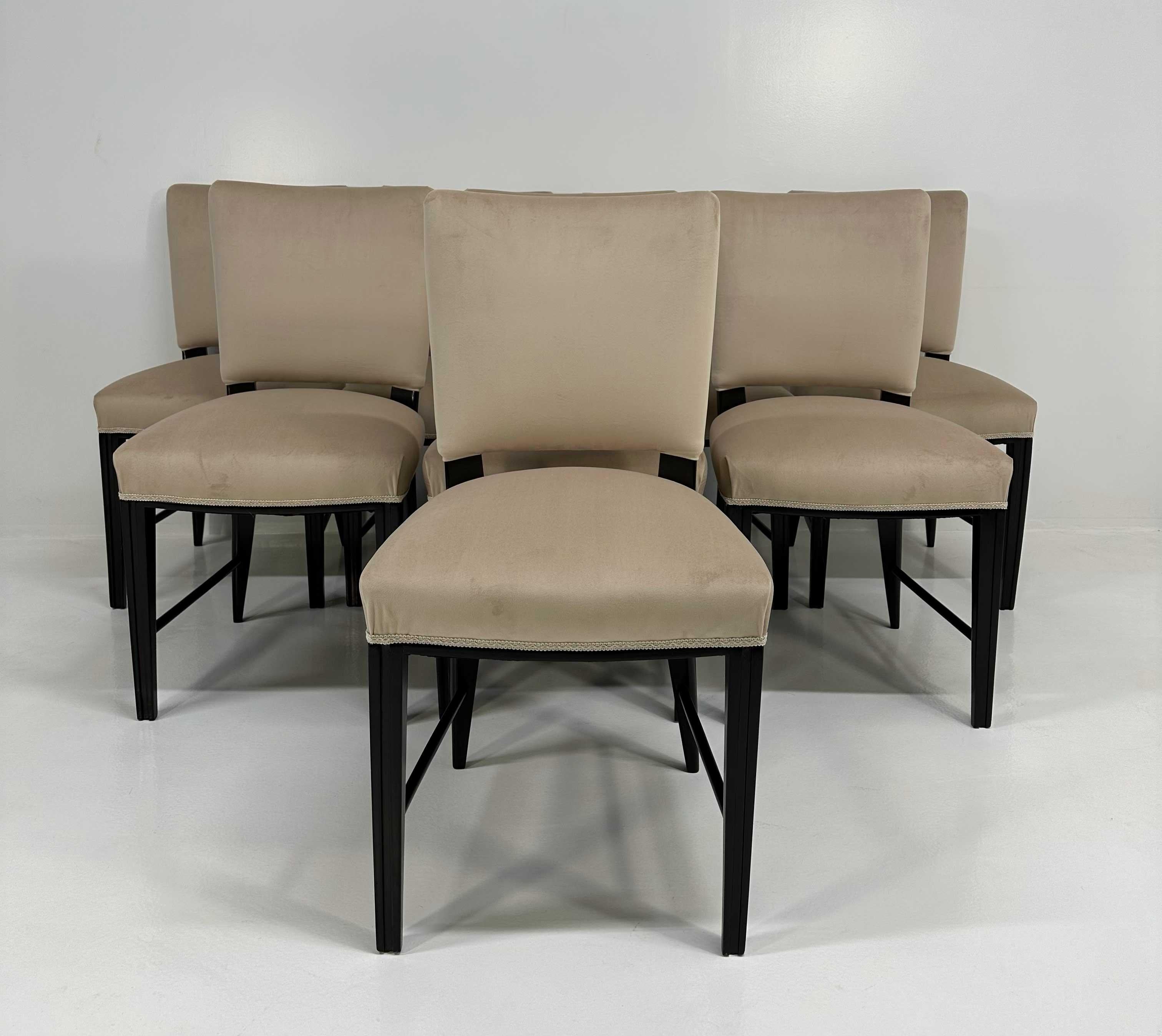 Art Déco Set di 8 sedie in velluto nero e beige di Cassi Ramelli, anni '40. in vendita