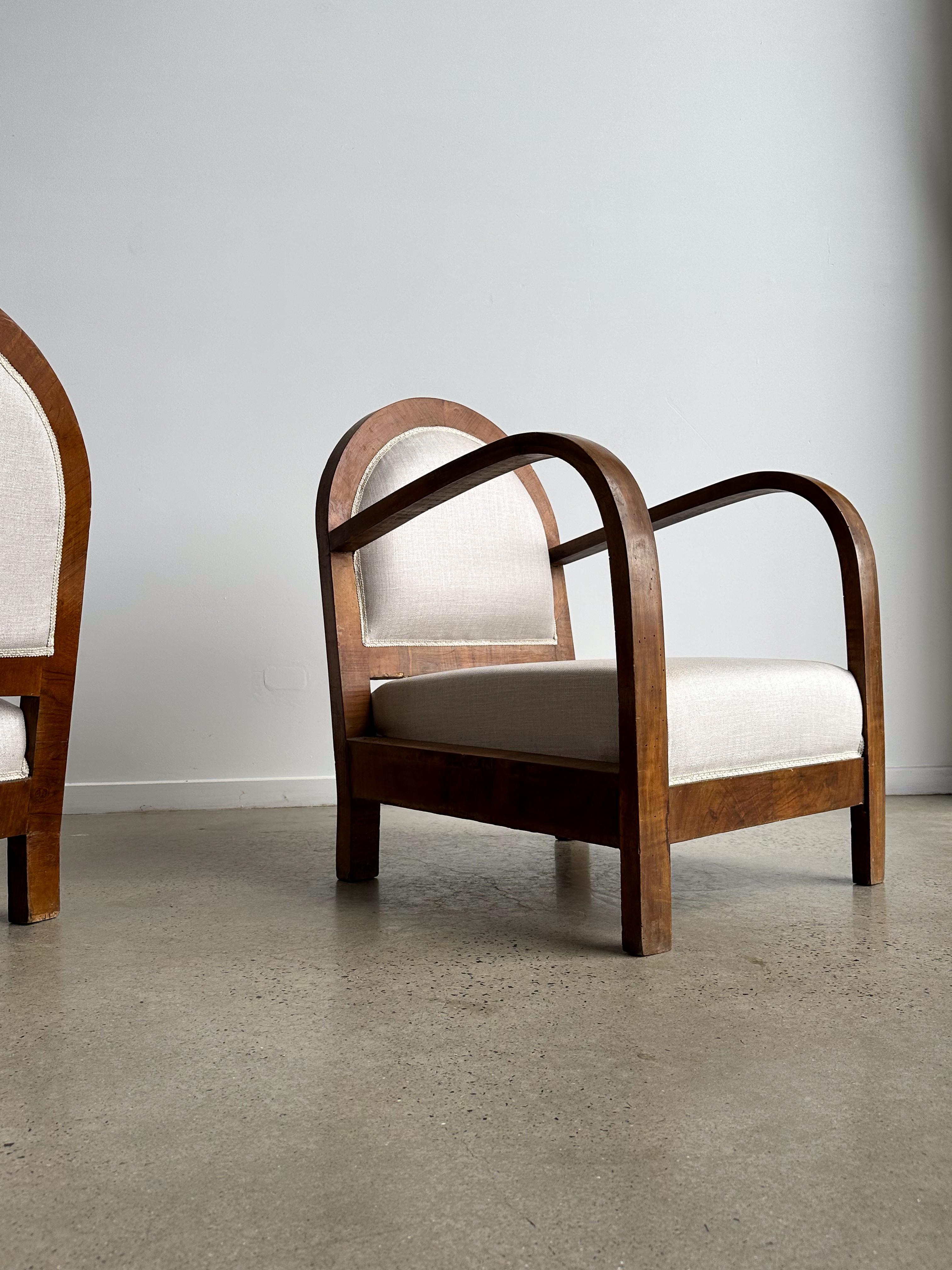 Italian Art Deco Set of Two Fabric & Mahogany Armchairs For Sale 4