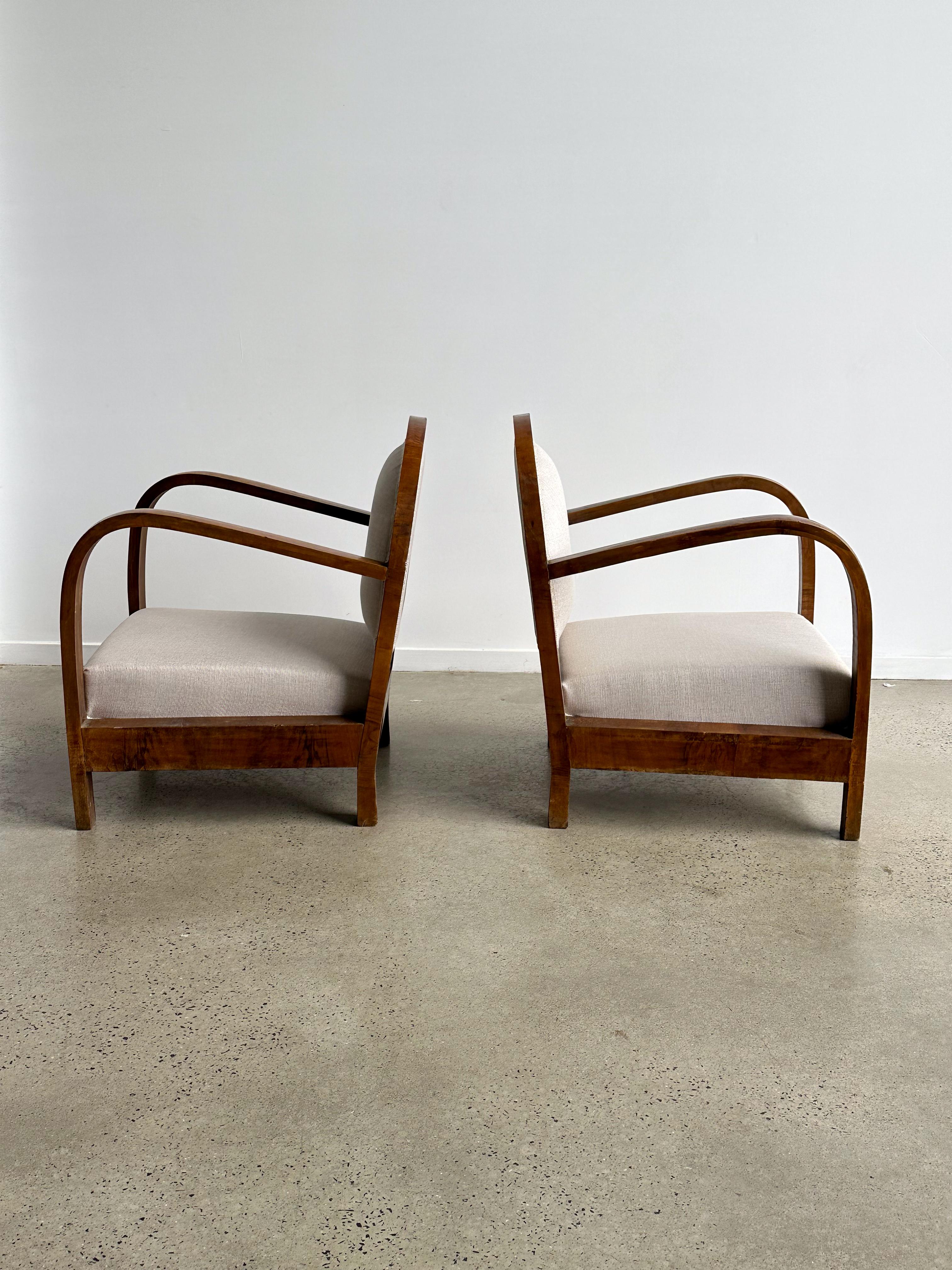 Italian Art Deco Set of Two Fabric & Mahogany Armchairs For Sale 5