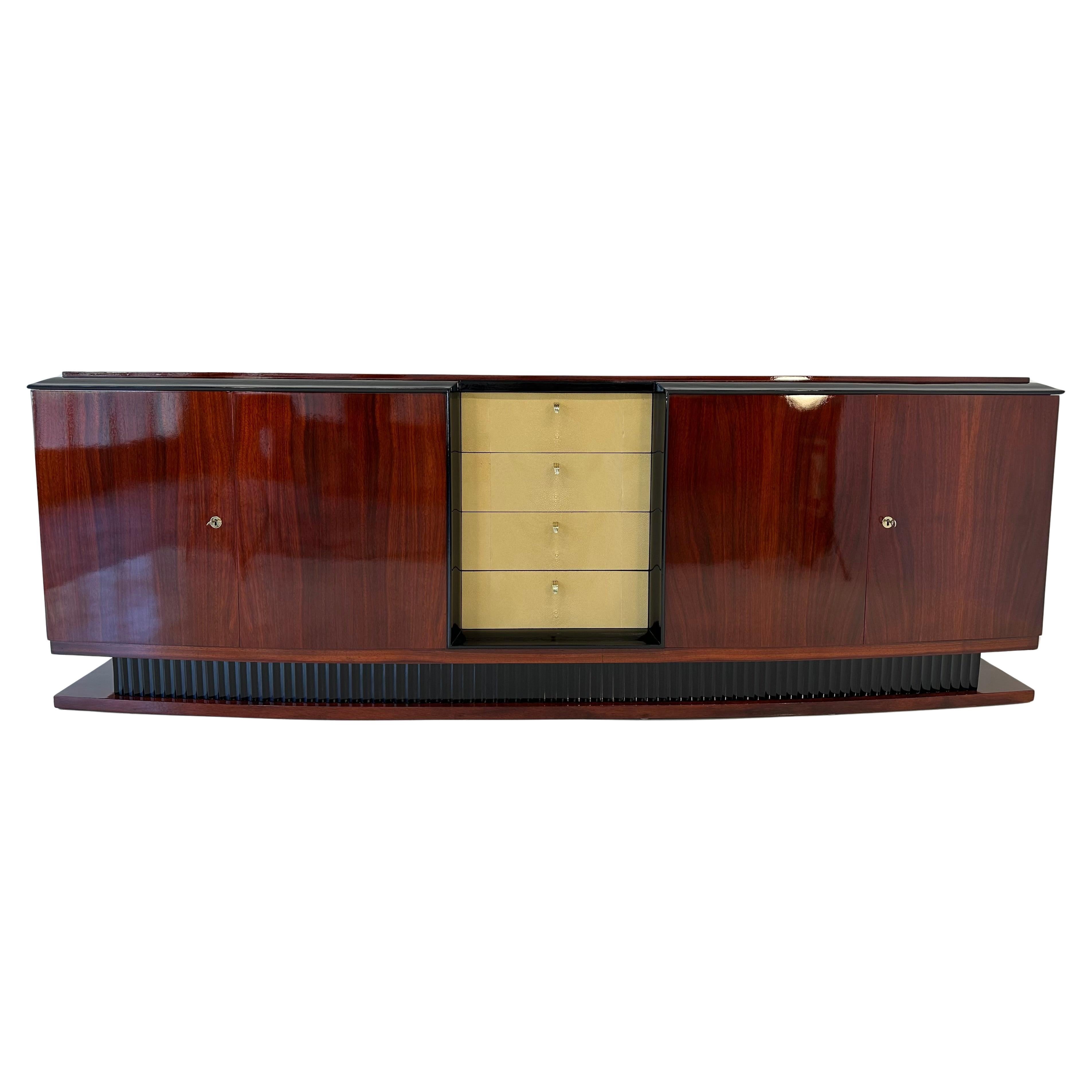 Buffet italien Art Déco en galuchat et bois de palissandre Attr. Borsani, années 1940