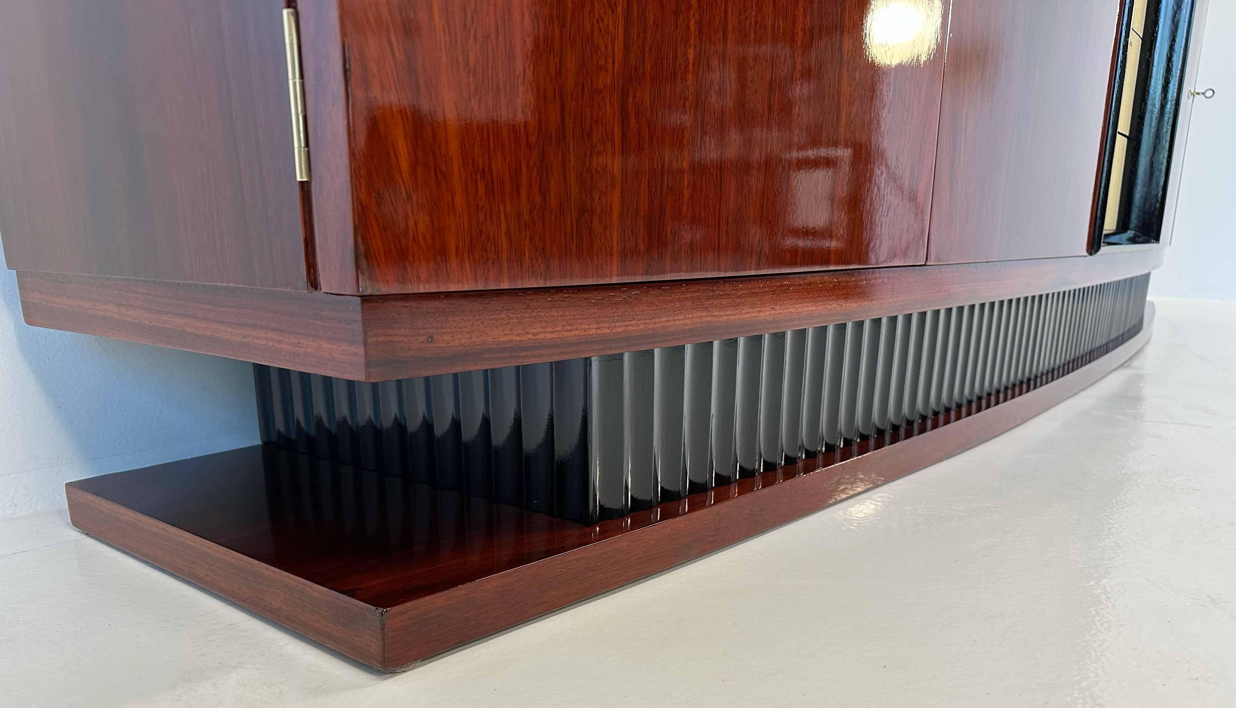Italienisches Art déco-Sideboard aus Chagrin- und lila Herzholz im Art déco-Stil Attr. Borsani, 1940er Jahre im Angebot 1