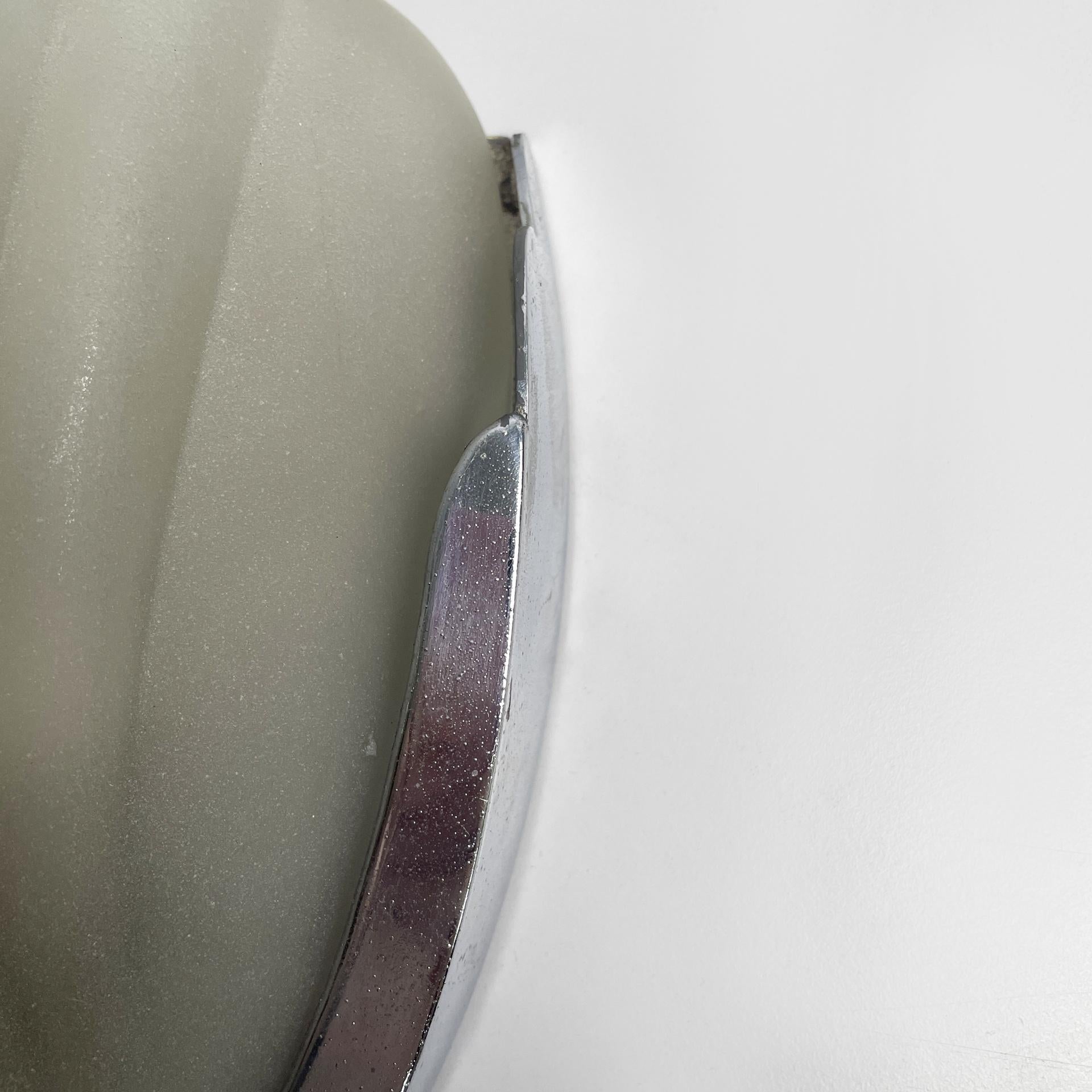Italian Art Deco shell-shaped wall lamps in glass and metal, 1930s For Sale 9