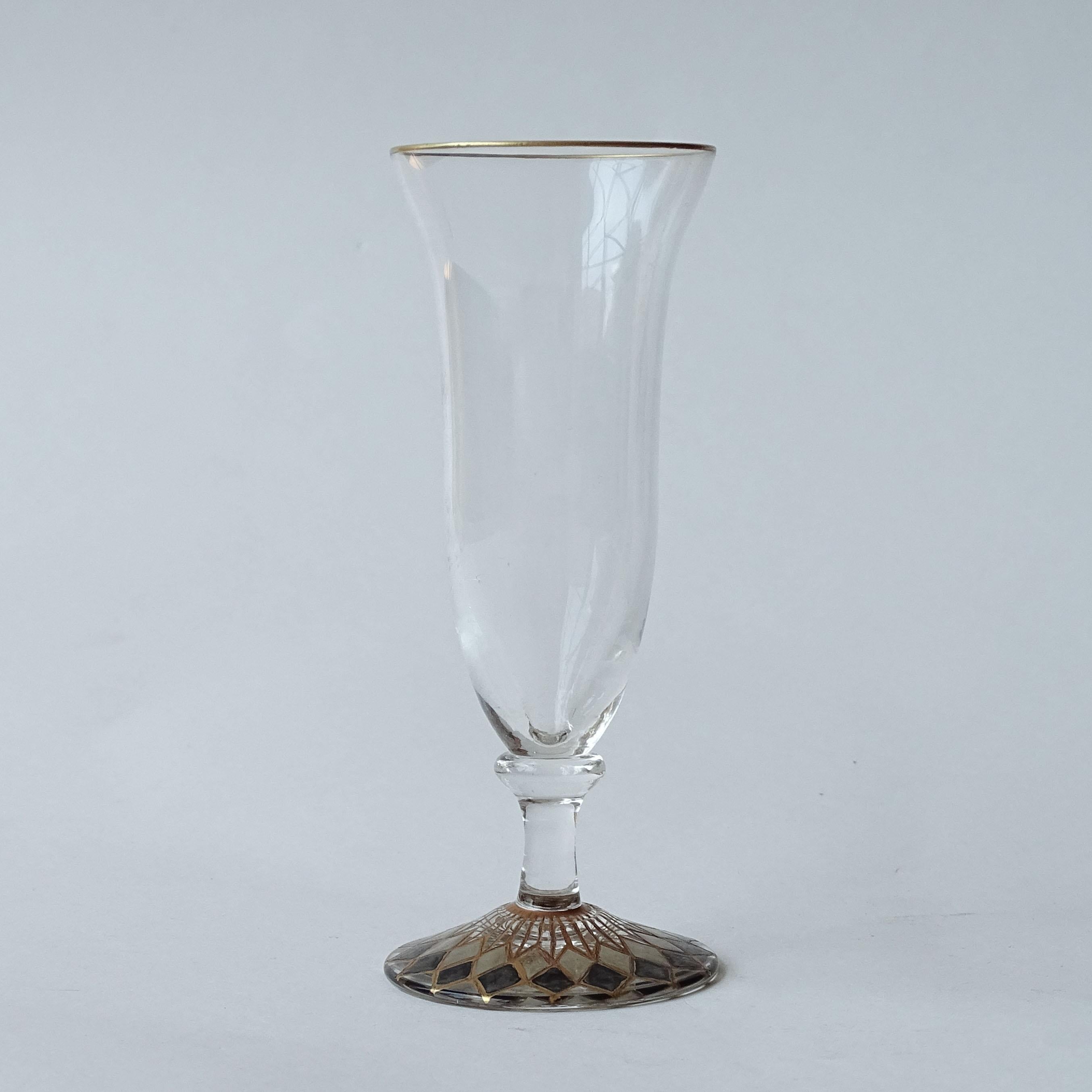 Metà XX secolo Bicchieri da sherry italiani Art Decor con decorazioni in smalto, Italia anni '30 in vendita