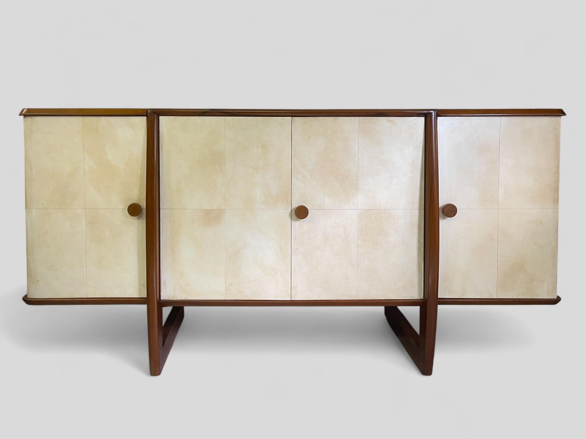 Italian Art Deco Sideboard in Parchment, 1940s For Sale 10