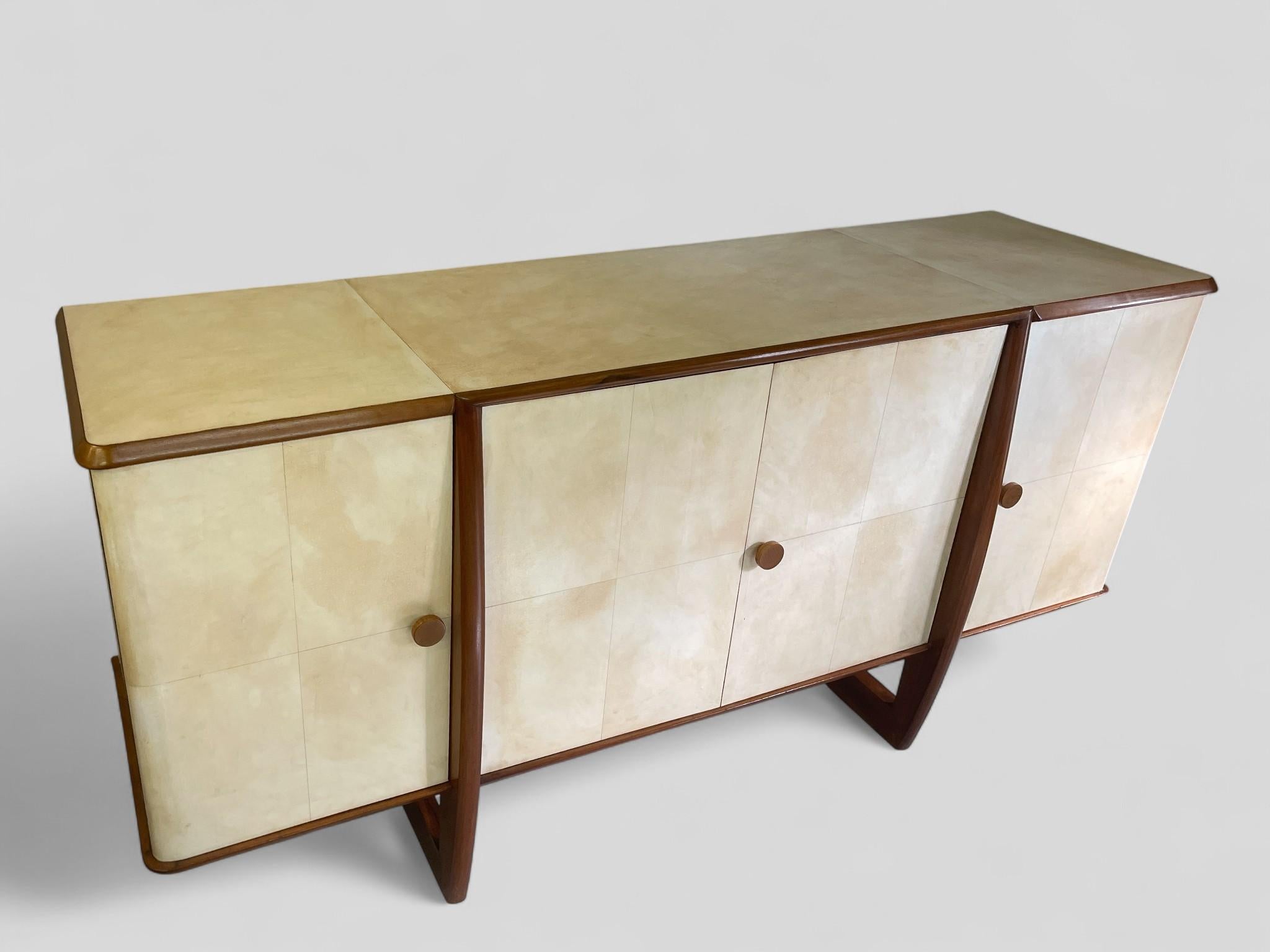 Italian Art Deco Sideboard in Parchment, 1940s For Sale 13