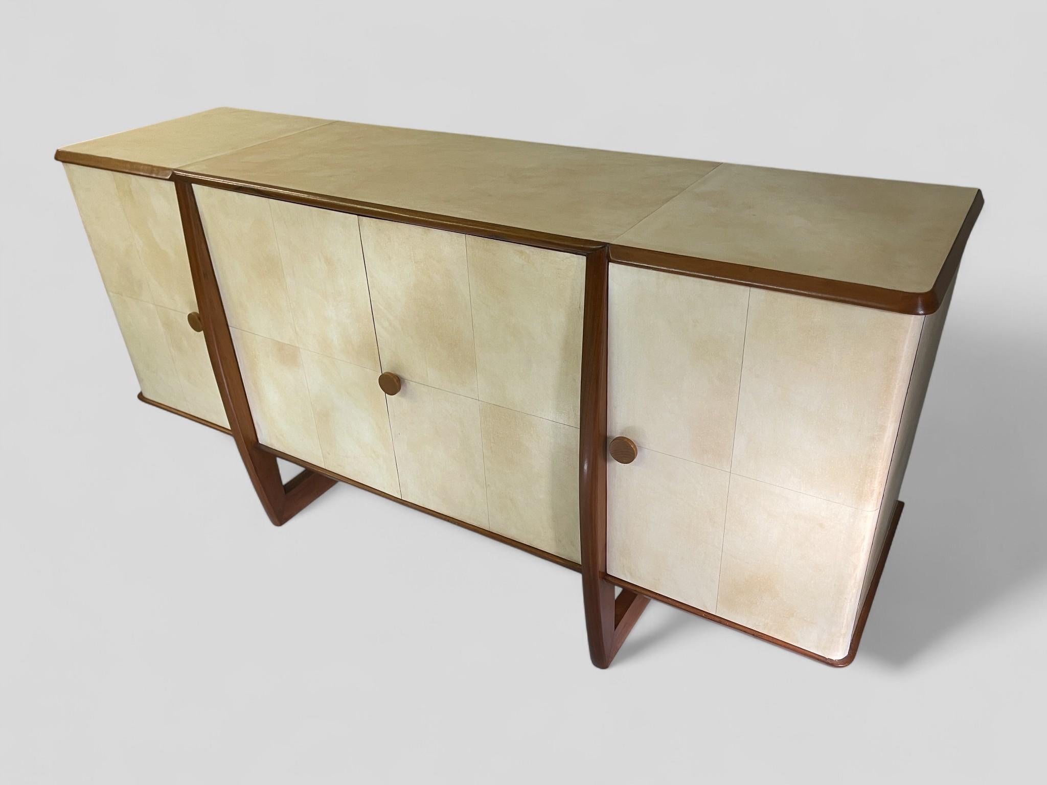 Italian Art Deco Sideboard in Parchment, 1940s For Sale 14