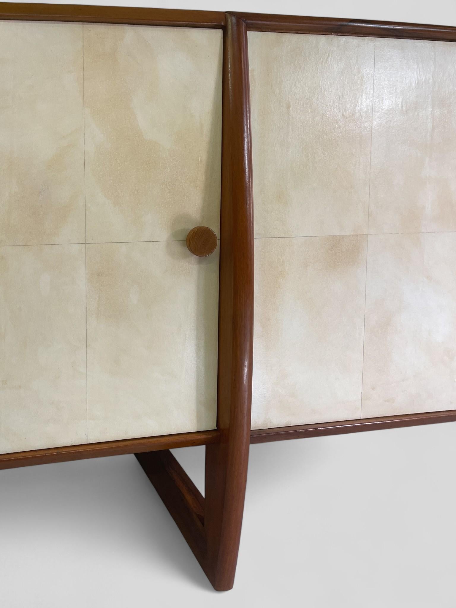 Italian Art Deco Sideboard in Parchment, 1940s For Sale 15