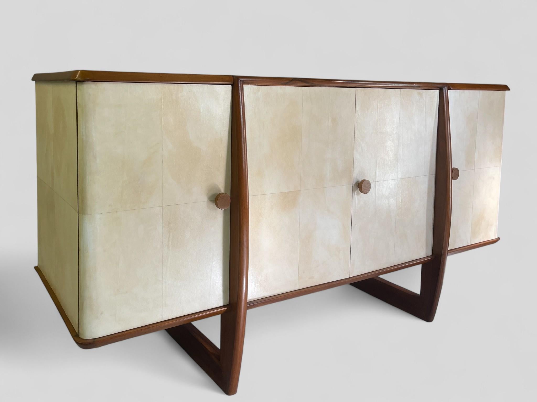 Mid-20th Century Italian Art Deco Sideboard in Parchment, 1940s For Sale