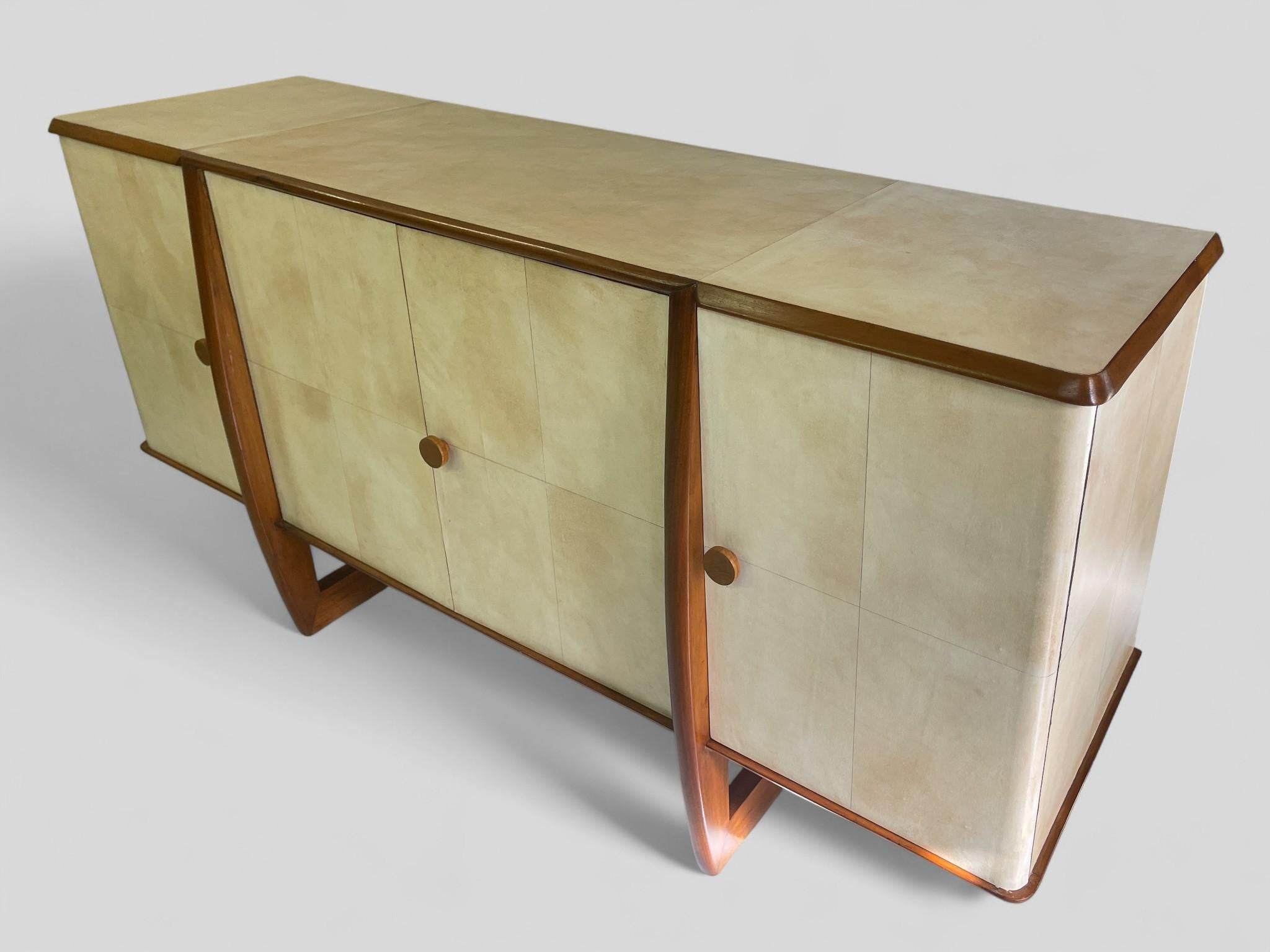 Italian Art Deco Sideboard in Parchment, 1940s For Sale 2