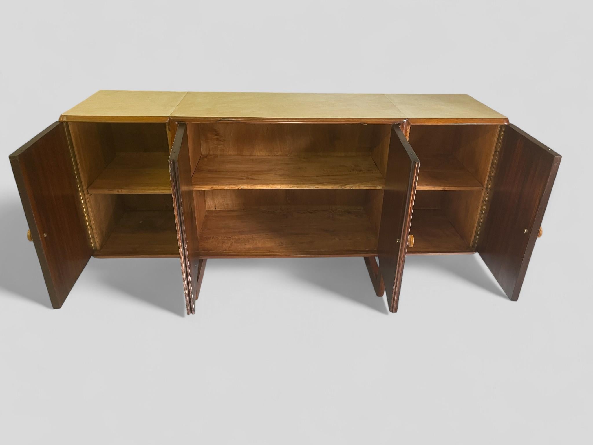 Italian Art Deco Sideboard in Parchment, 1940s For Sale 4