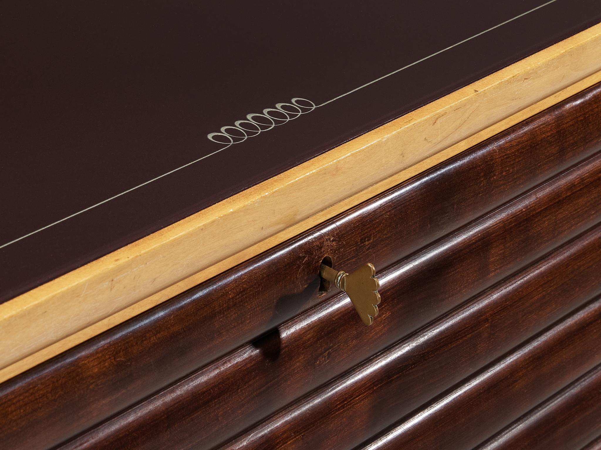 Ottone Credenza Art Deco italiana in noce, acero, mogano, vetro e ottone