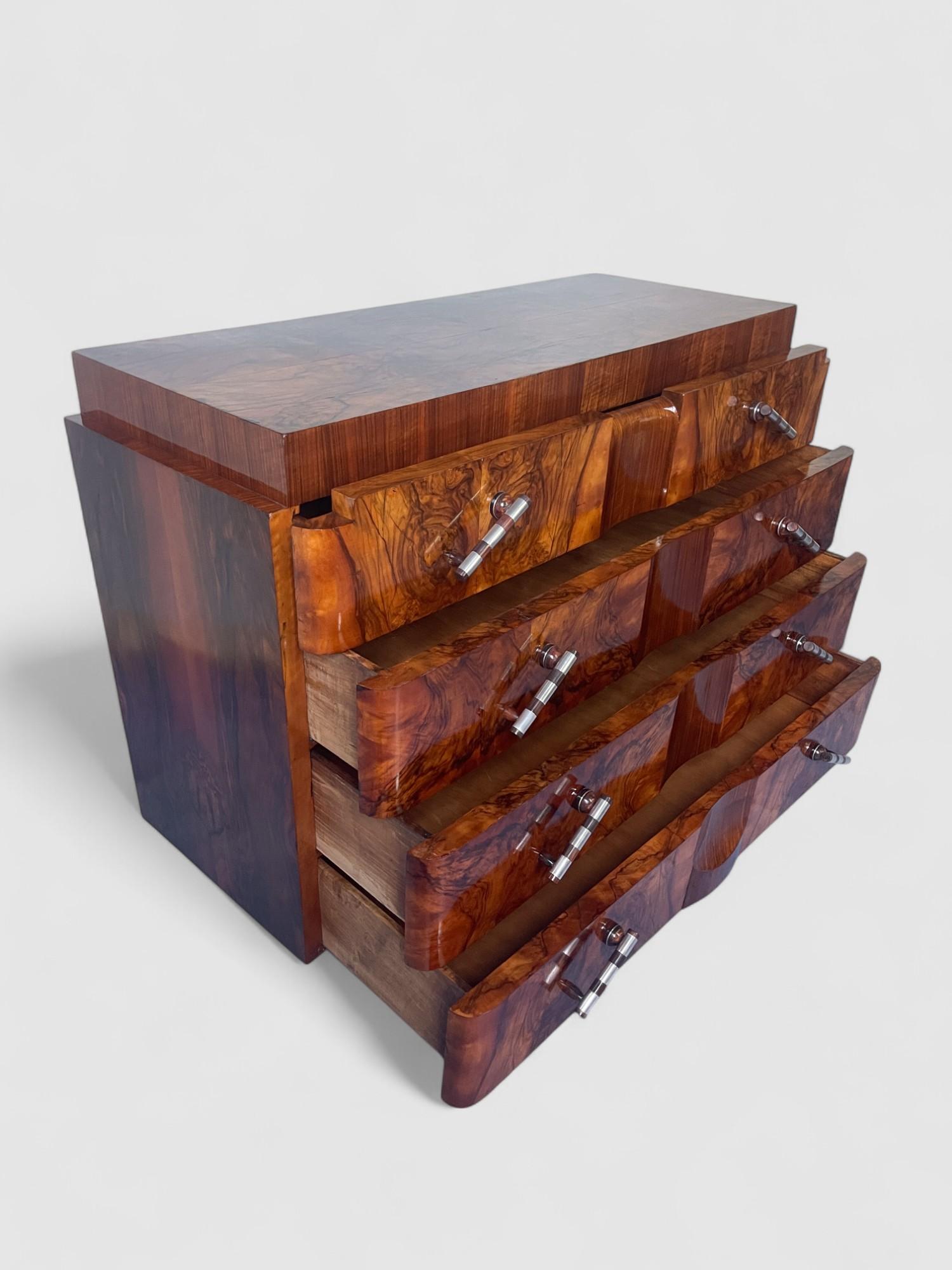 Steel Italian Art Deco' Sideboard or Chest of Drawers in Walnut, Italy 1930s For Sale