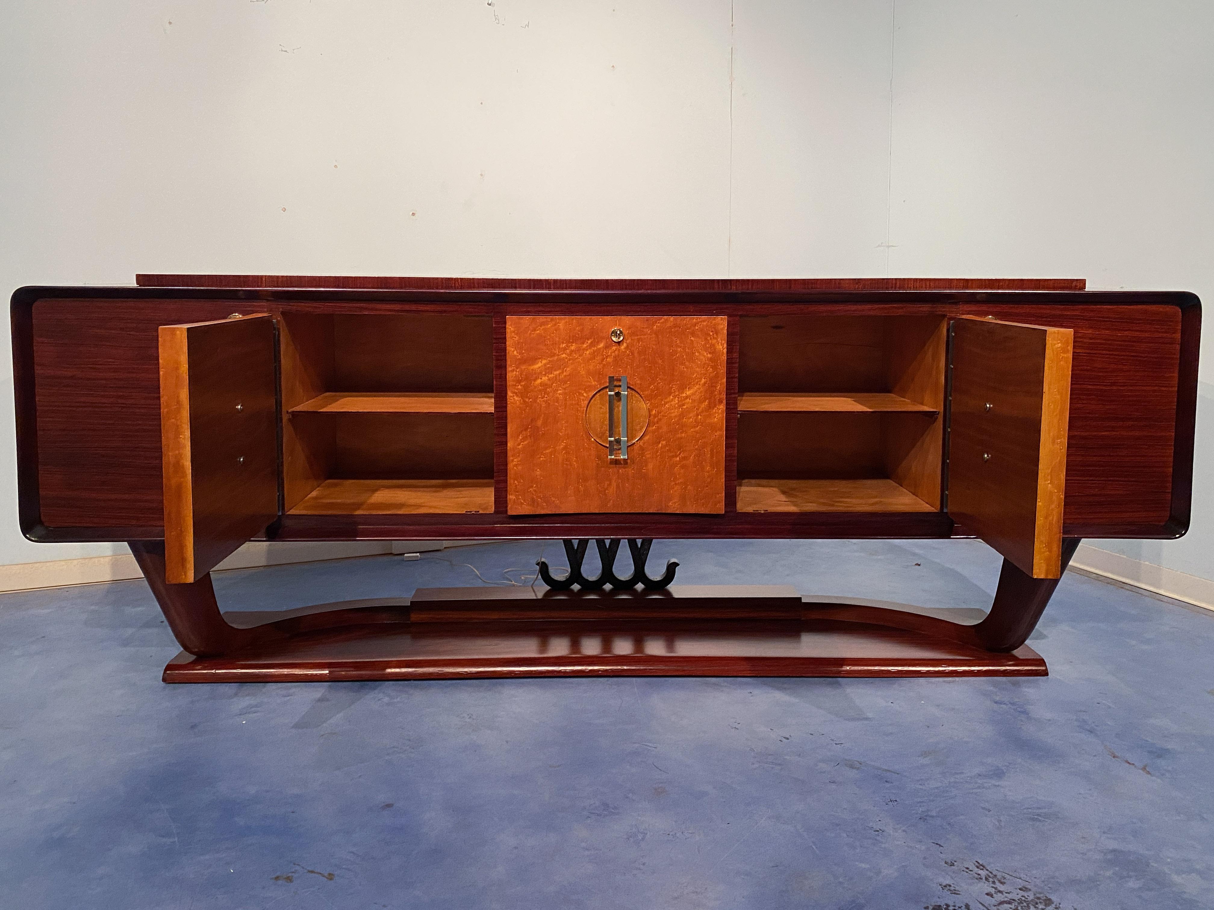 Italian Art Deco Sideboard with Bar Cabinet Attributed to Osvaldo Borsani, 1940s For Sale 11