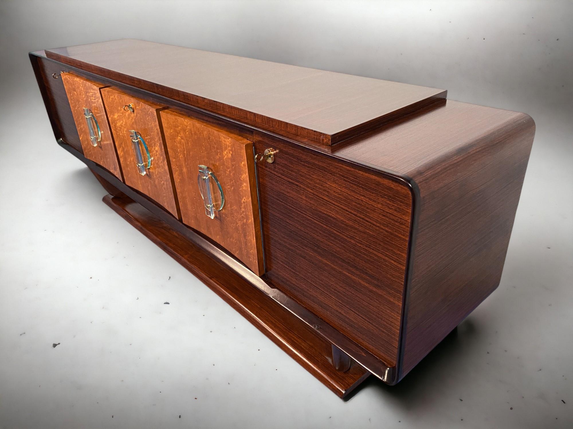 Italian Art Deco Sideboard with Bar Cabinet Attributed to Osvaldo Borsani, 1940s For Sale 12