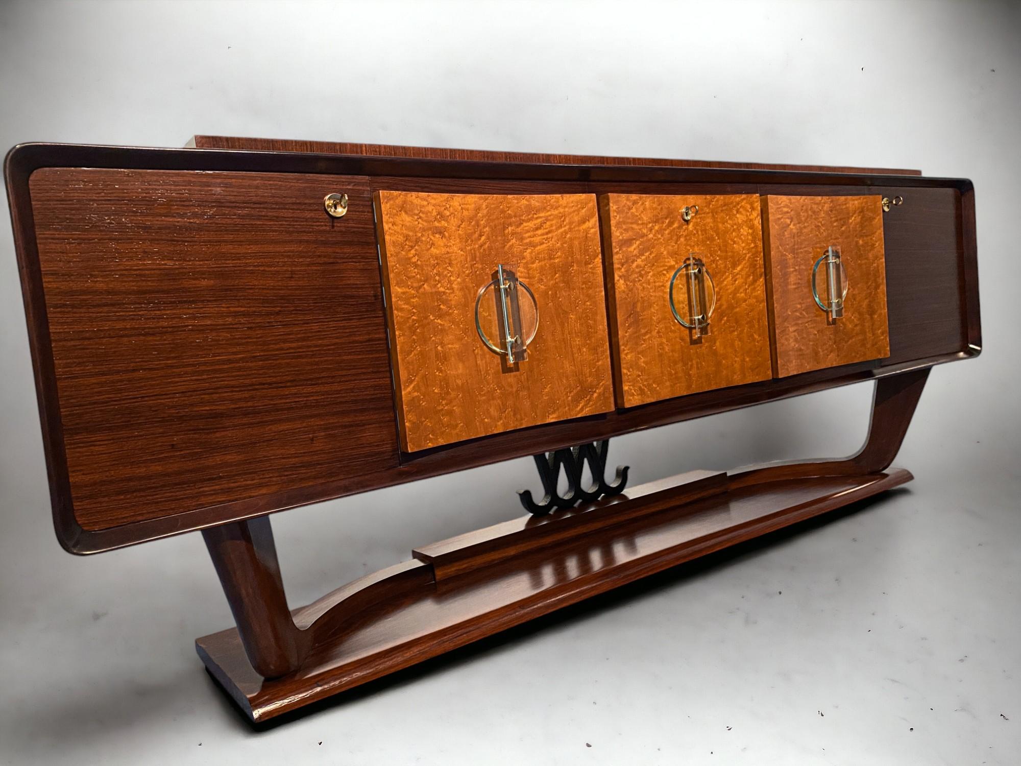 Italian Art Deco Sideboard with Bar Cabinet Attributed to Osvaldo Borsani, 1940s For Sale 13