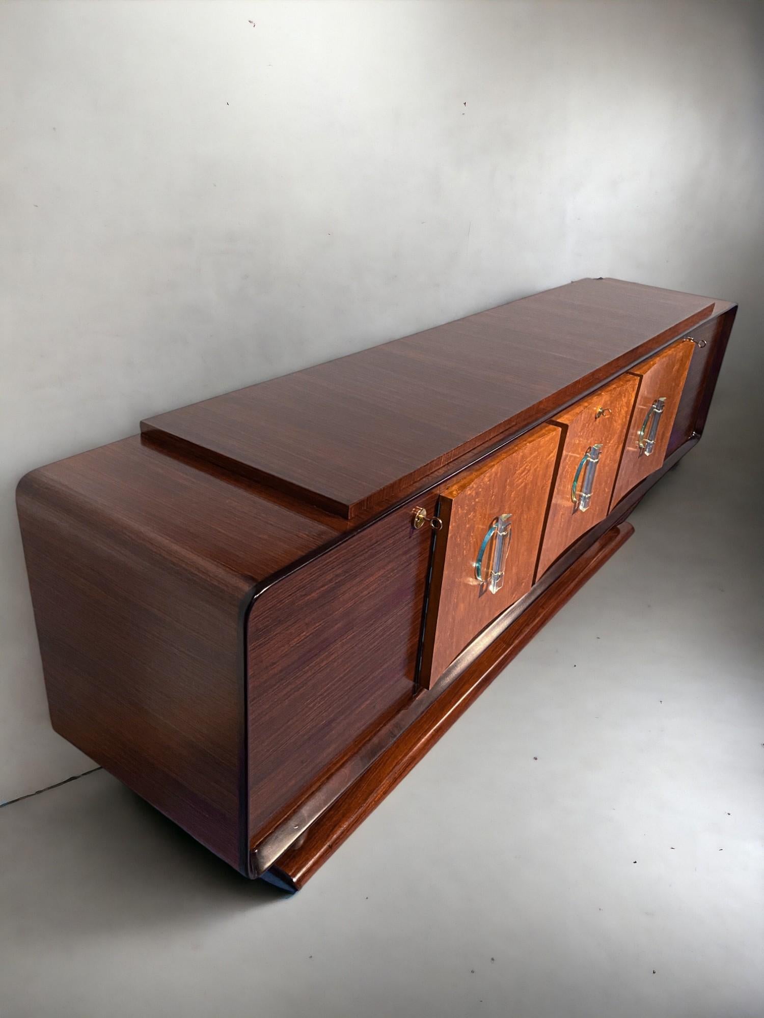 Mid-20th Century Italian Art Deco Sideboard with Bar Cabinet Attributed to Osvaldo Borsani, 1940s For Sale