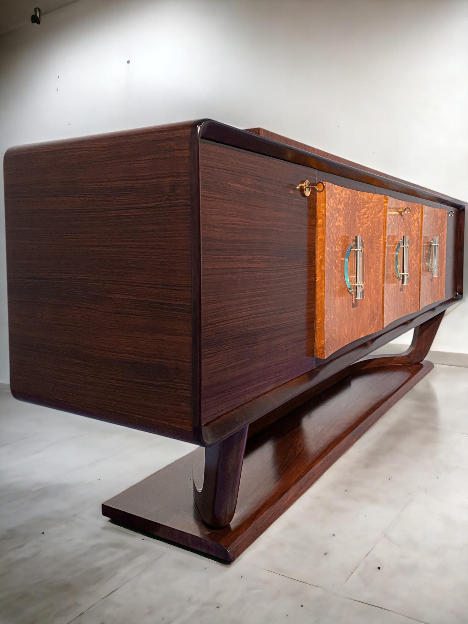 Brass Italian Art Deco Sideboard with Bar Cabinet Attributed to Osvaldo Borsani, 1940s For Sale