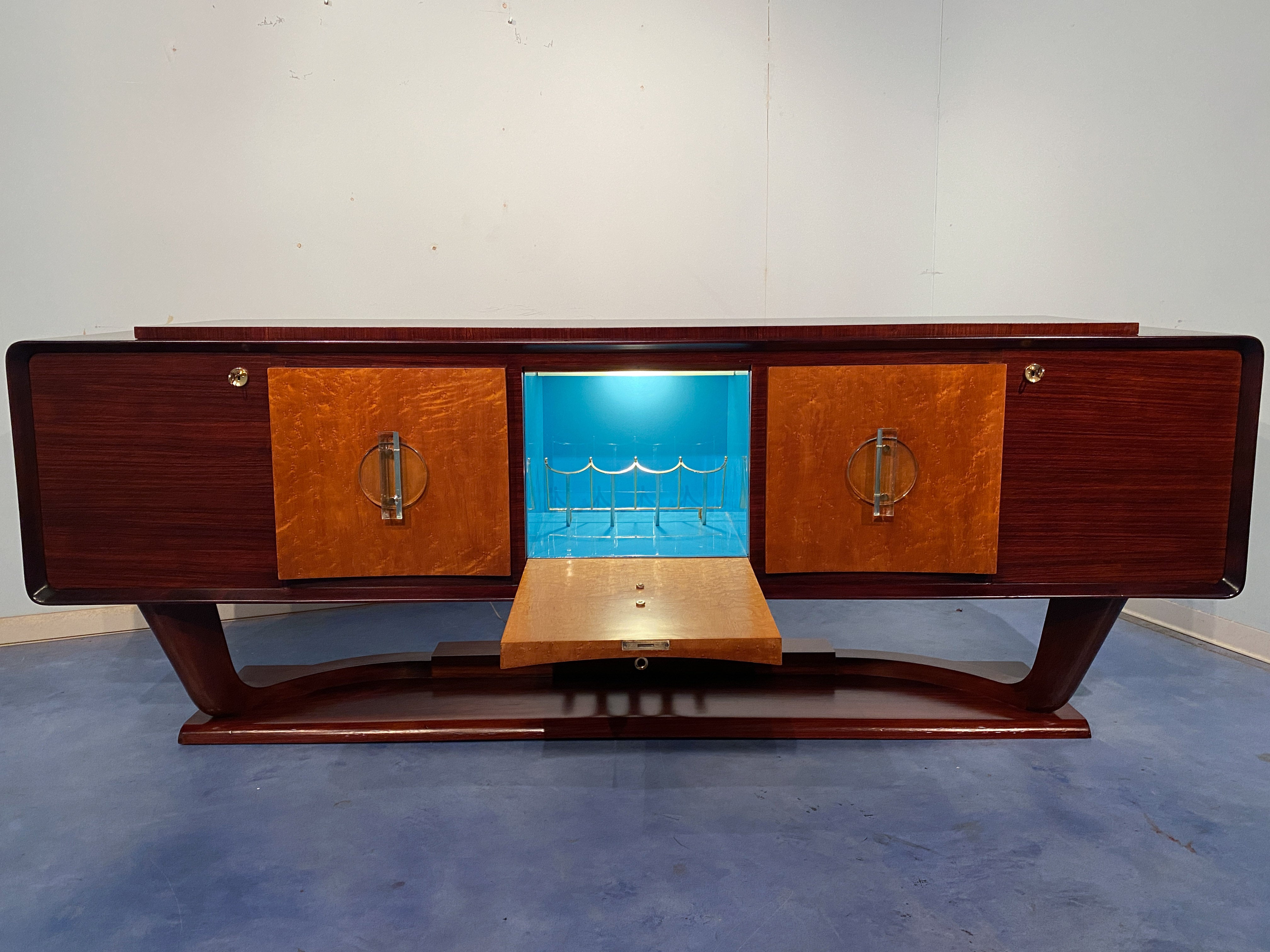 Italian Art Deco Sideboard with Bar Cabinet Attributed to Osvaldo Borsani, 1940s For Sale 2