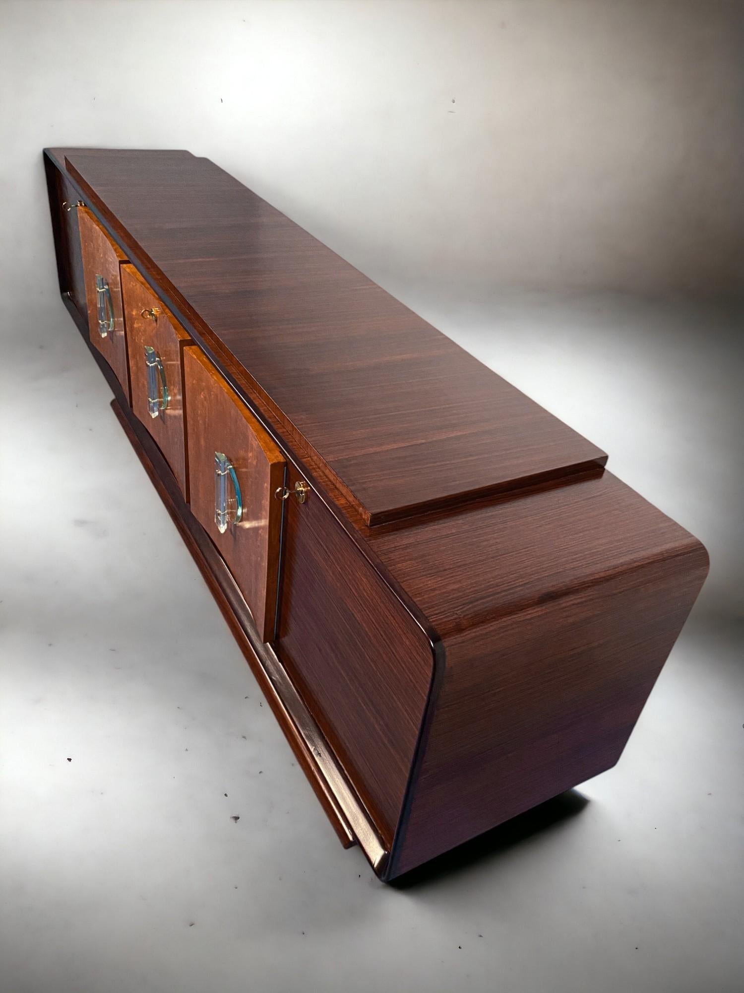 Italian Art Deco Sideboard with Bar Cabinet Attributed to Osvaldo Borsani, 1940s For Sale 4
