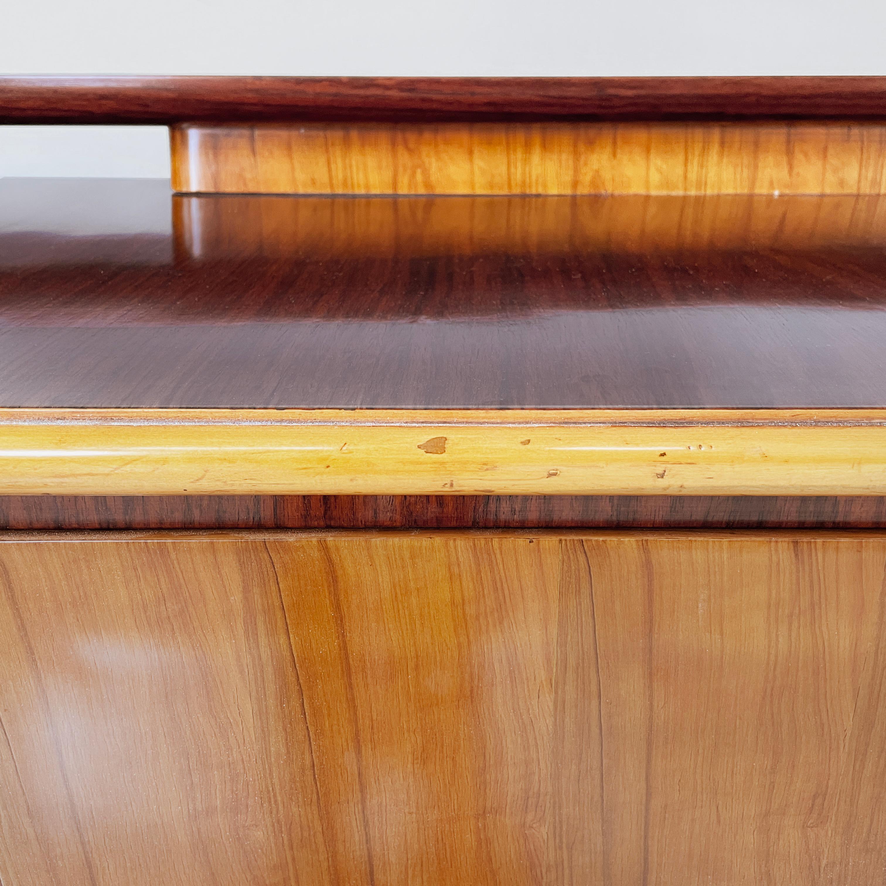 Italian Art Deco Sideboard with bar compartment in wood, 1920s in vendita 1