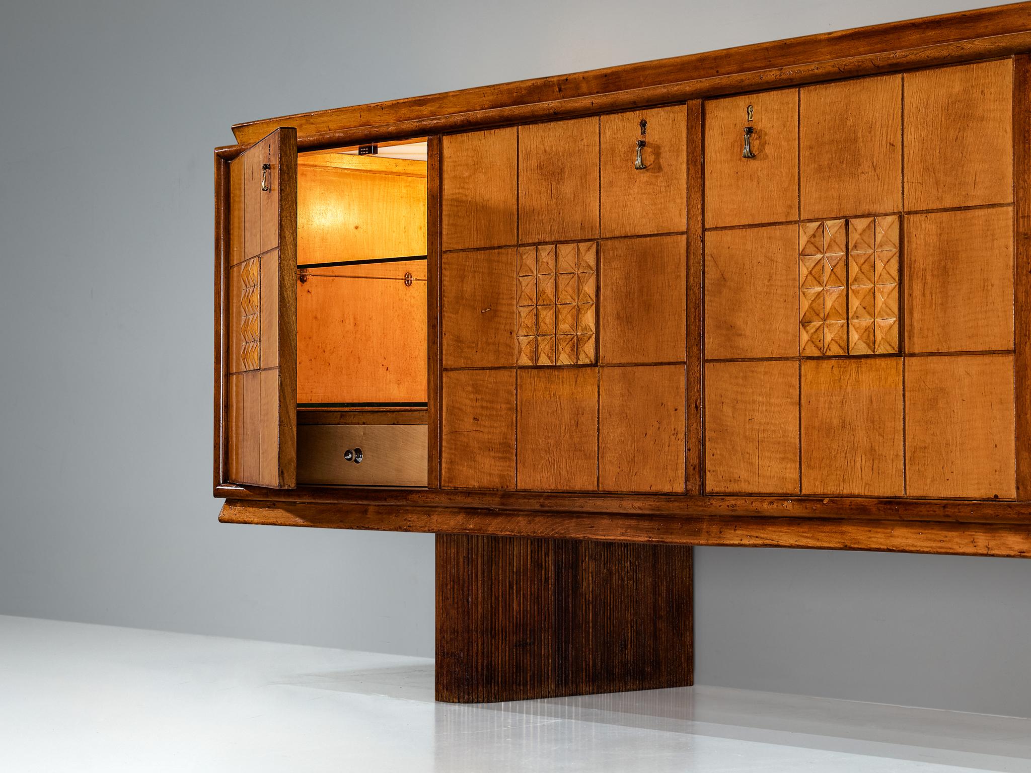 Italian Art Deco Sideboard with Grissinato Base and Graphical Front  3