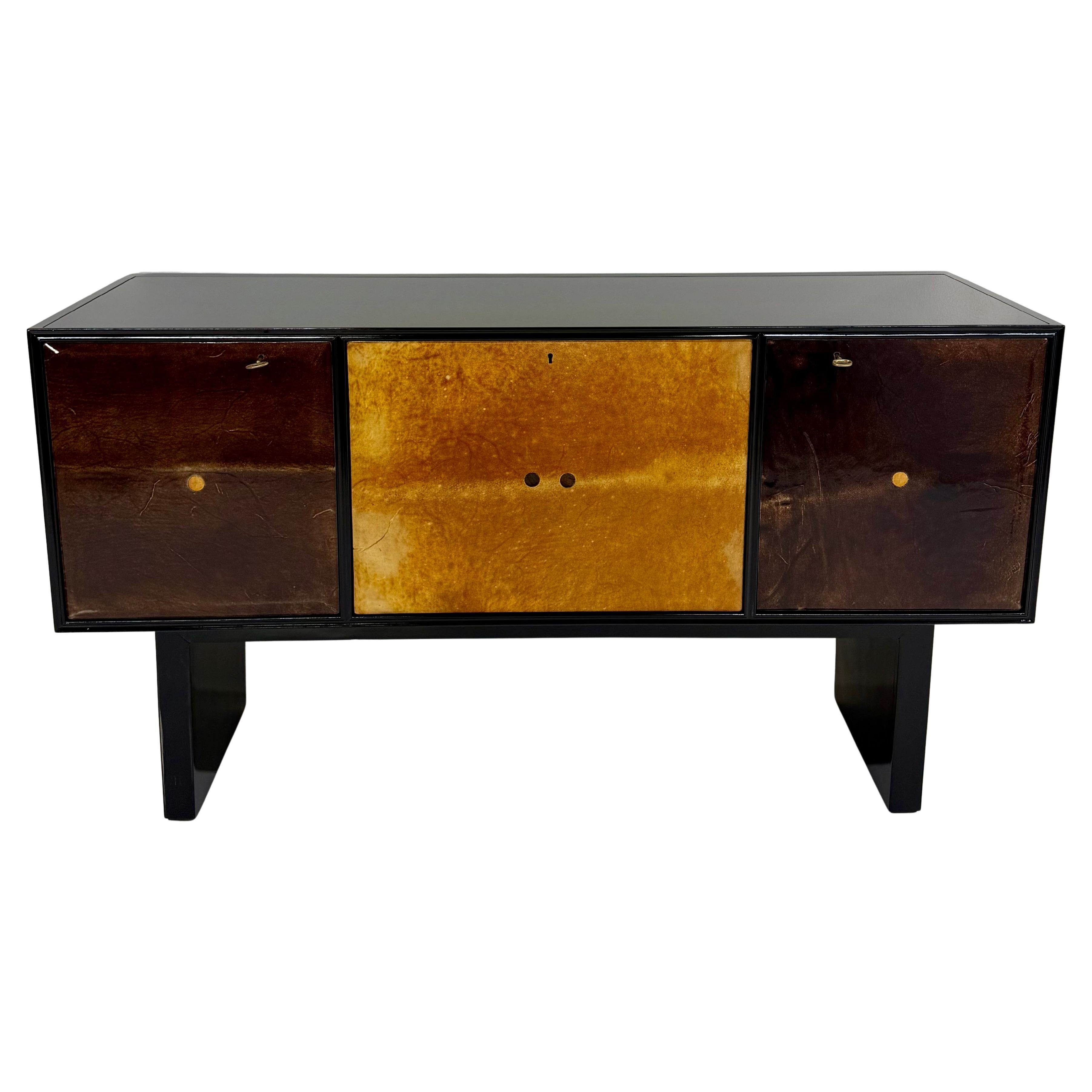 Italian Art Deco Sideboard with Parchment Leather and Ebonized Wood, 1950s en venta