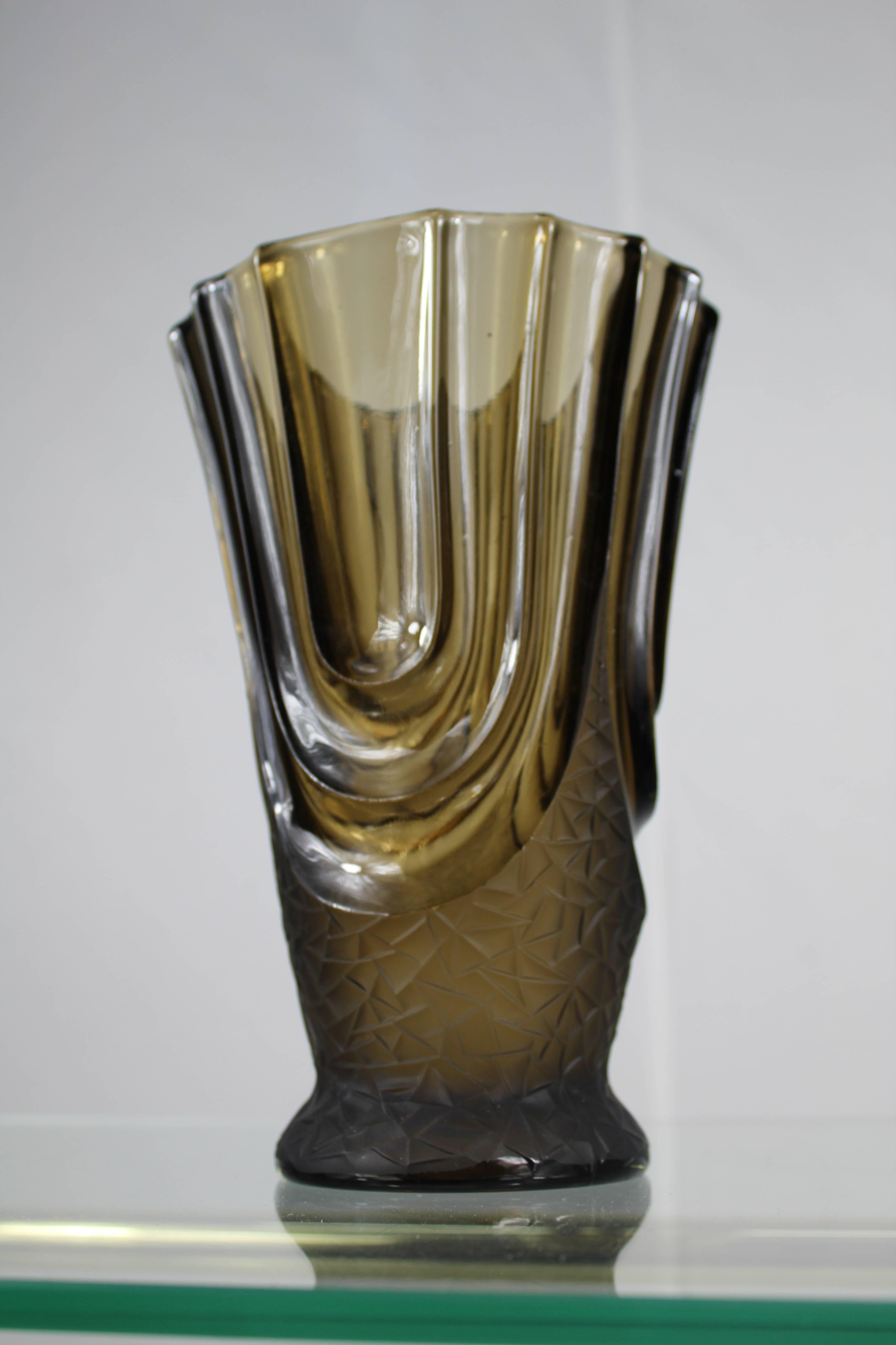 Italian Art Deco Smoked Glass Vase, 1930s In Excellent Condition In Verona, IT