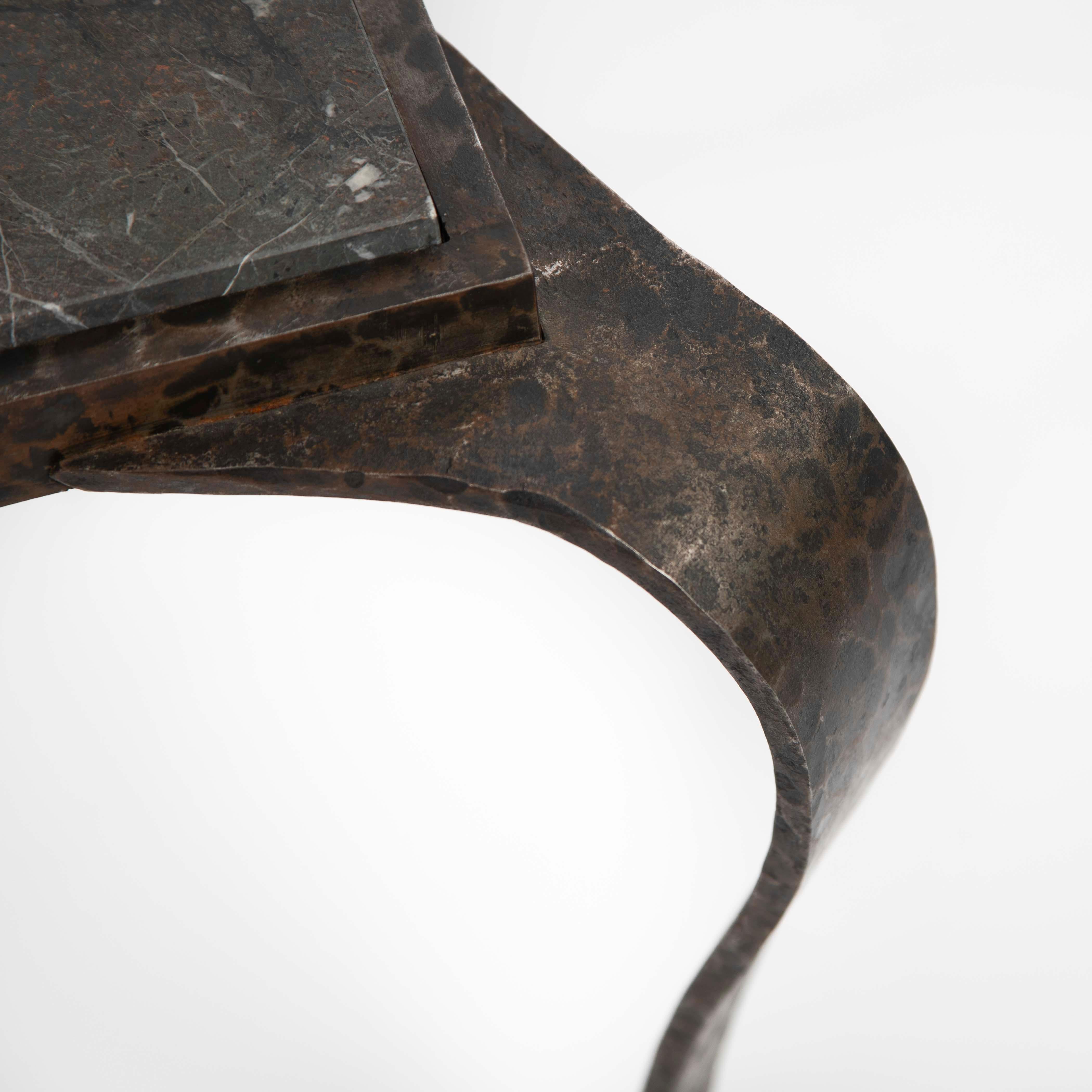 Italian Art Déco Sofa Table Solid Iron with Marble Top by Vittorio Ducrot 1920s in vendita 3