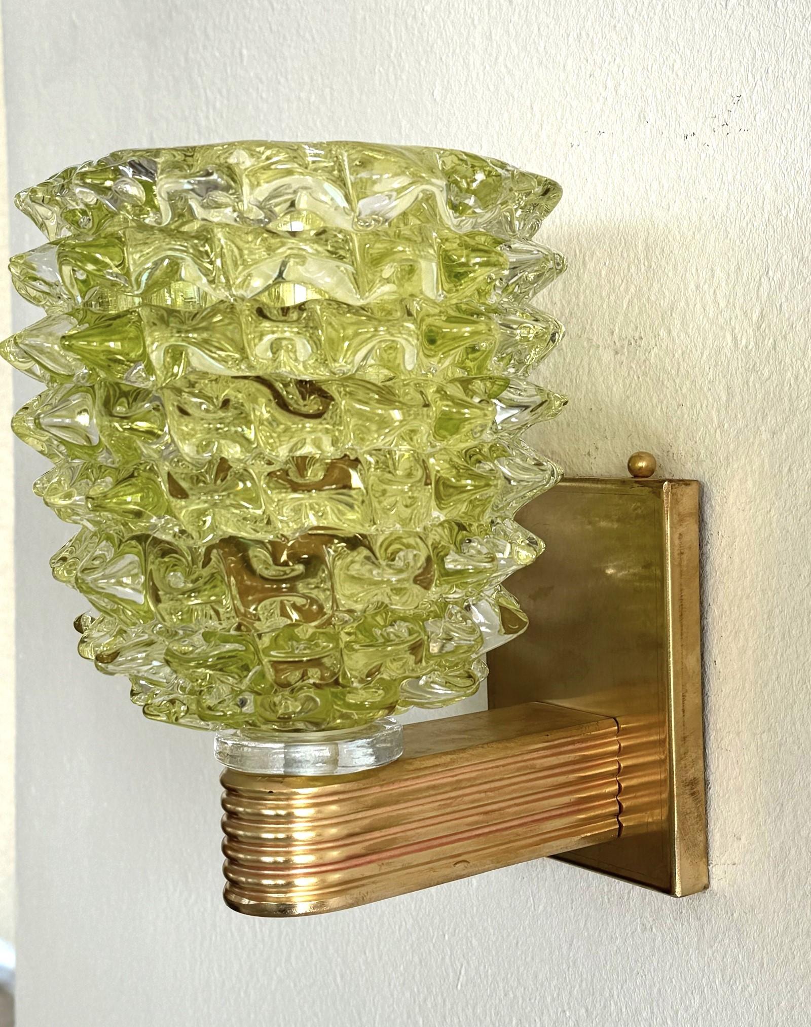Italienische Wandleuchten im Art-Déco-Stil aus Messing und grünem Murano-Glas Rostrato, 1990er Jahre im Angebot 1