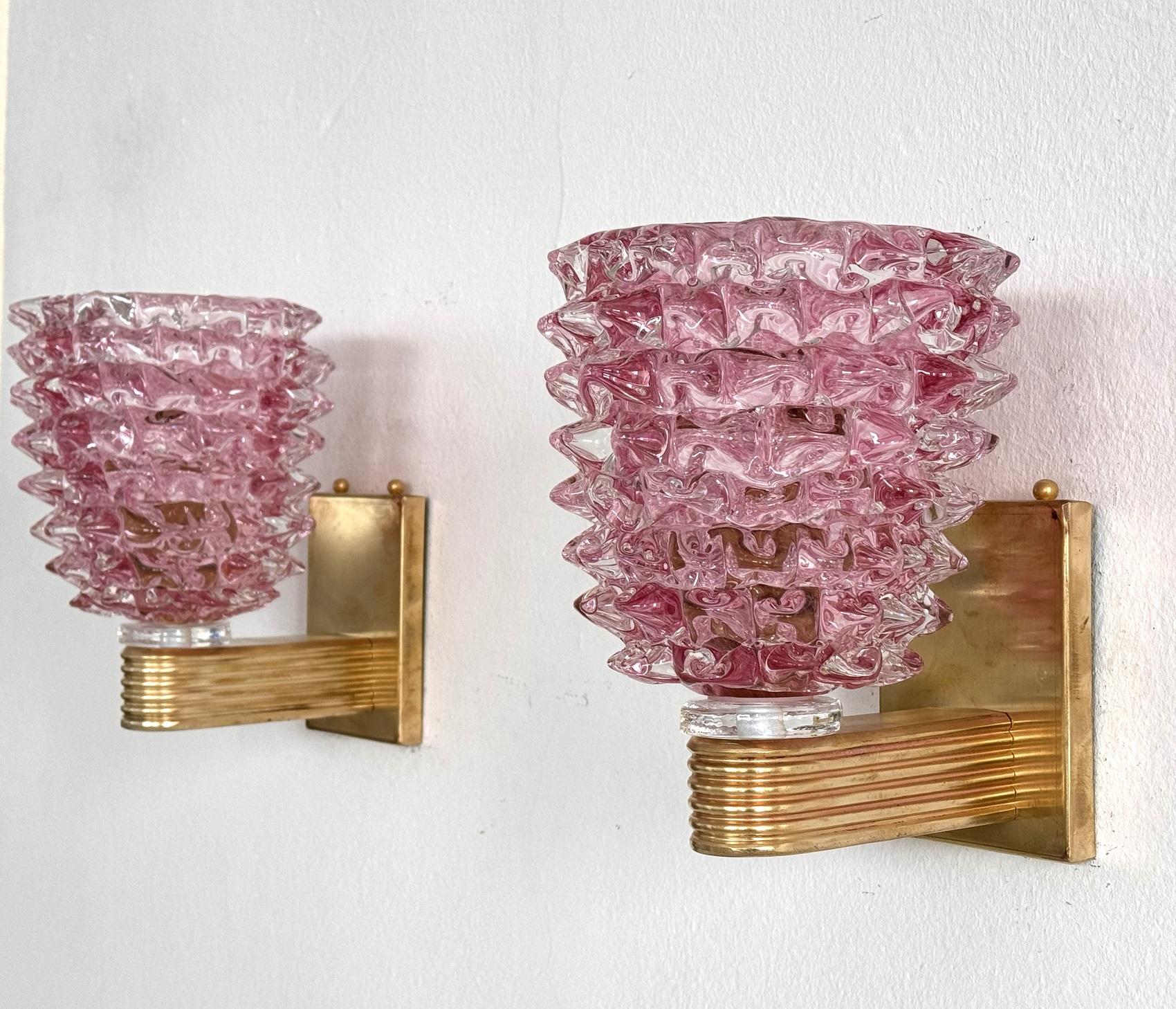 Appliques murales italiennes de style Art déco en laiton et verre de Murano rose Rostrato, années 1990 1