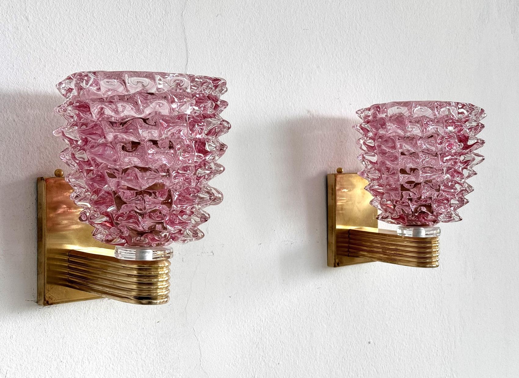 Appliques murales italiennes de style Art déco en laiton et verre de Murano rose Rostrato, années 1990 2