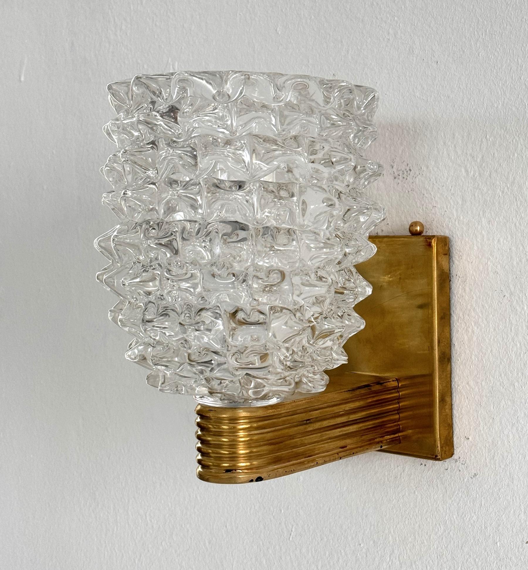 Italienischer Wandleuchter im Art-déco-Stil aus Messing und Murano-Glas Rostrato, 1990er Jahre (Handgefertigt)