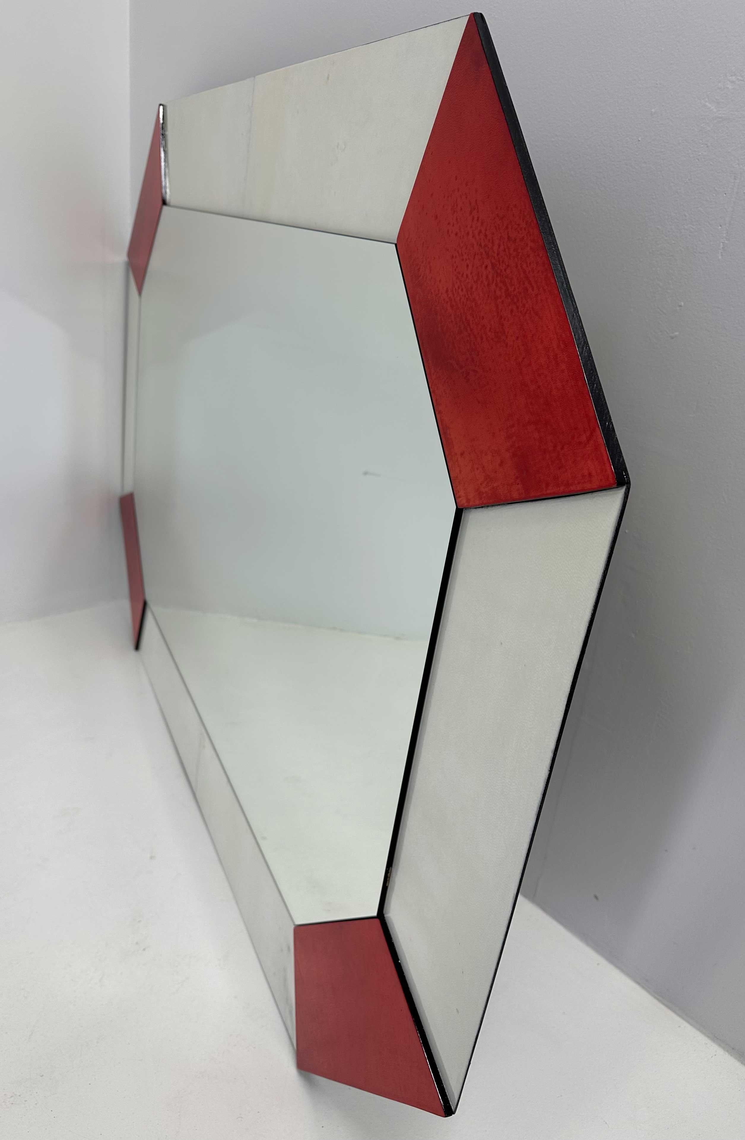 Espejo Pergamino Rojo Cereza y Blanco Estilo Art Deco Italiano, Década de 1990 2