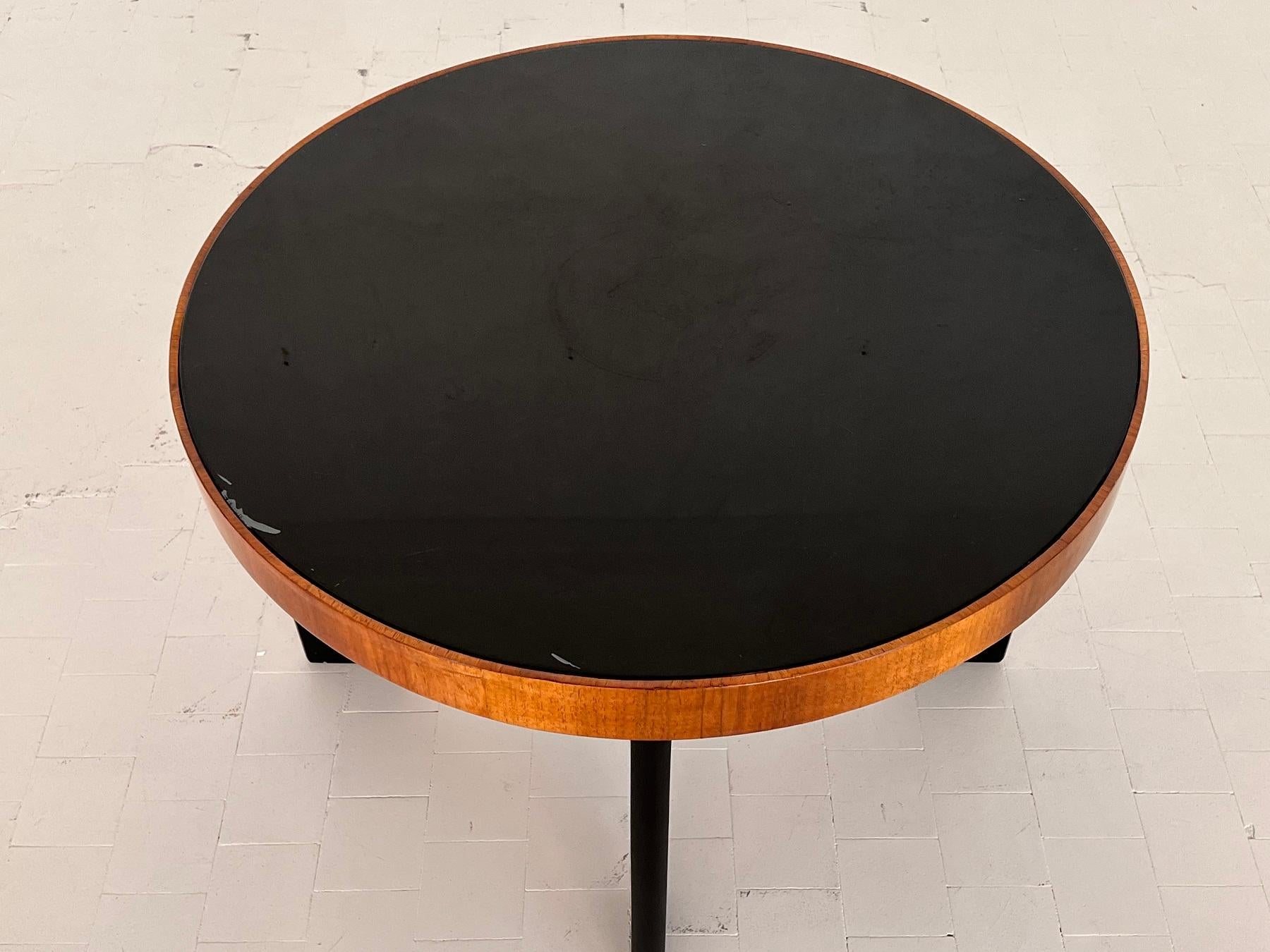 Tavolino da caffè Art Deco italiano in Wood con piano in vetro, anni '70 in vendita 1